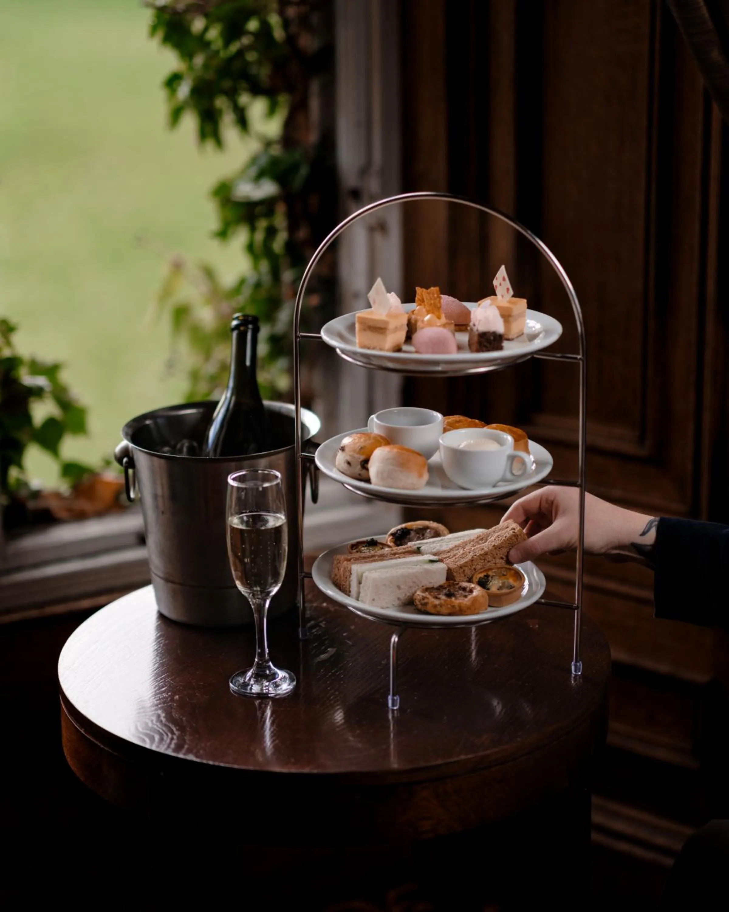 Restaurant/places to eat in Dalhousie Castle Hotel