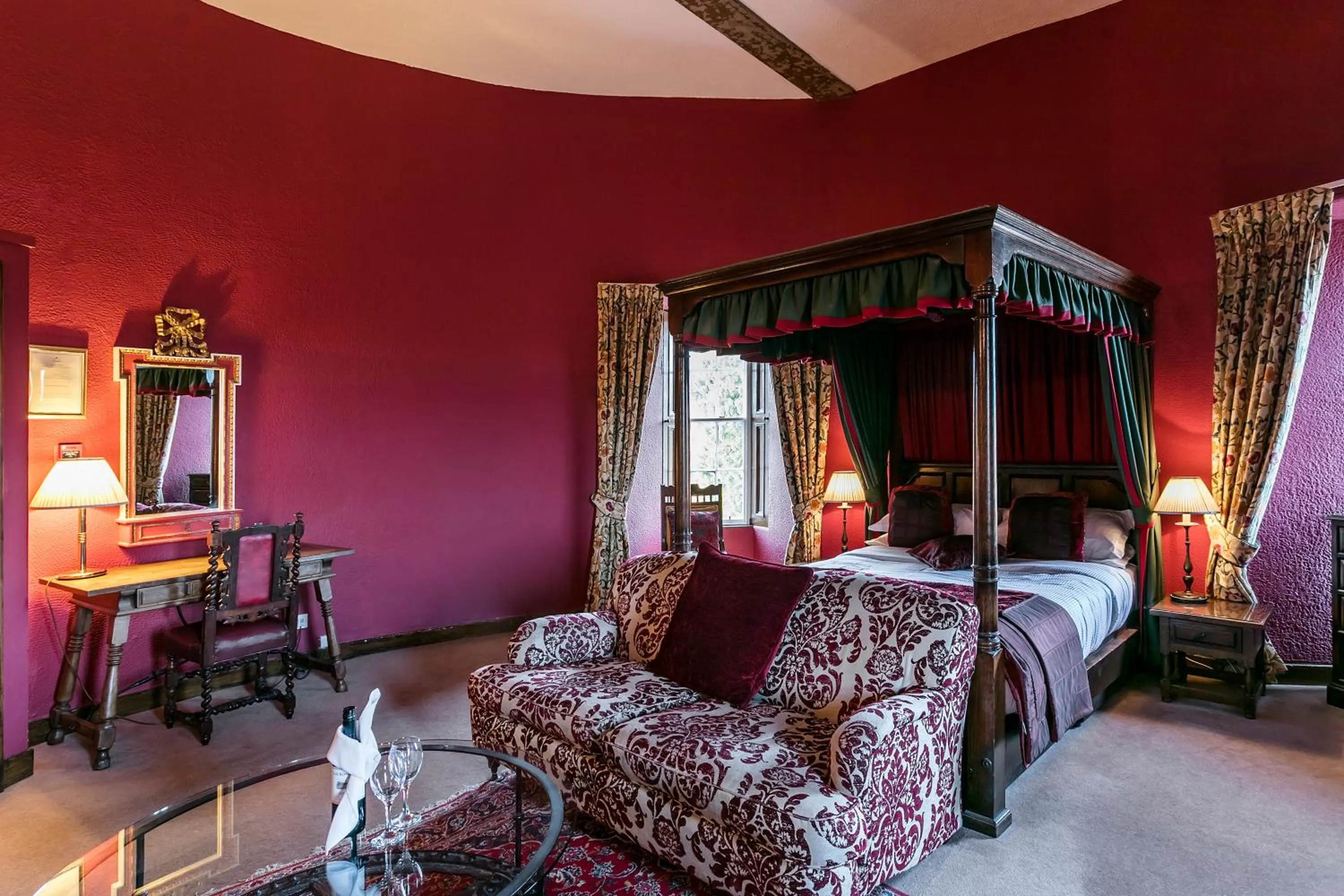 Bedroom, Bed in Dalhousie Castle Hotel