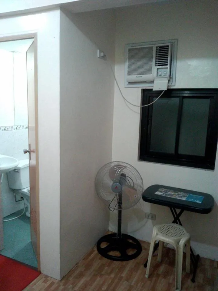 Budget Studio Unit in Makati