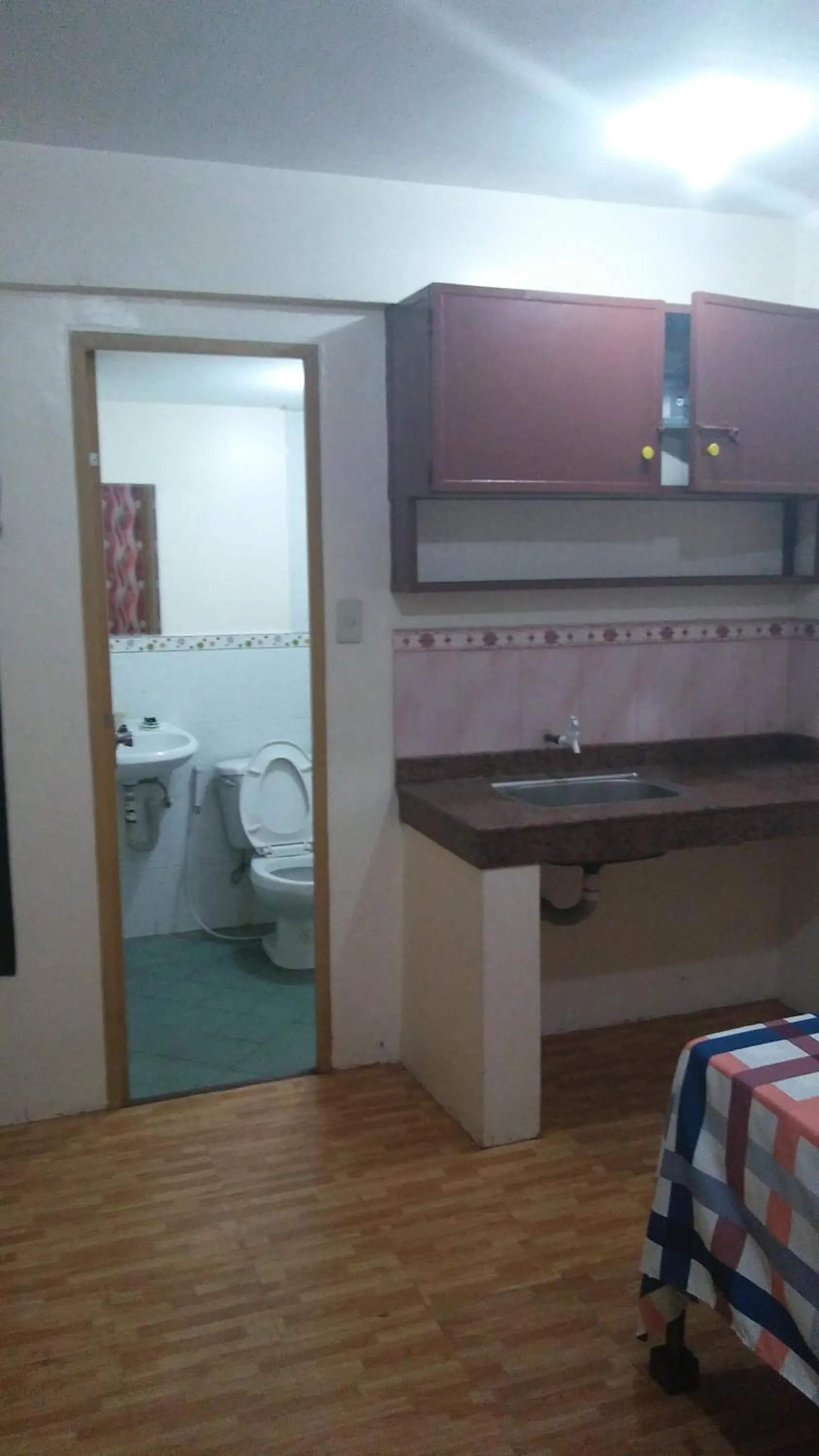 Budget Studio Unit in Makati