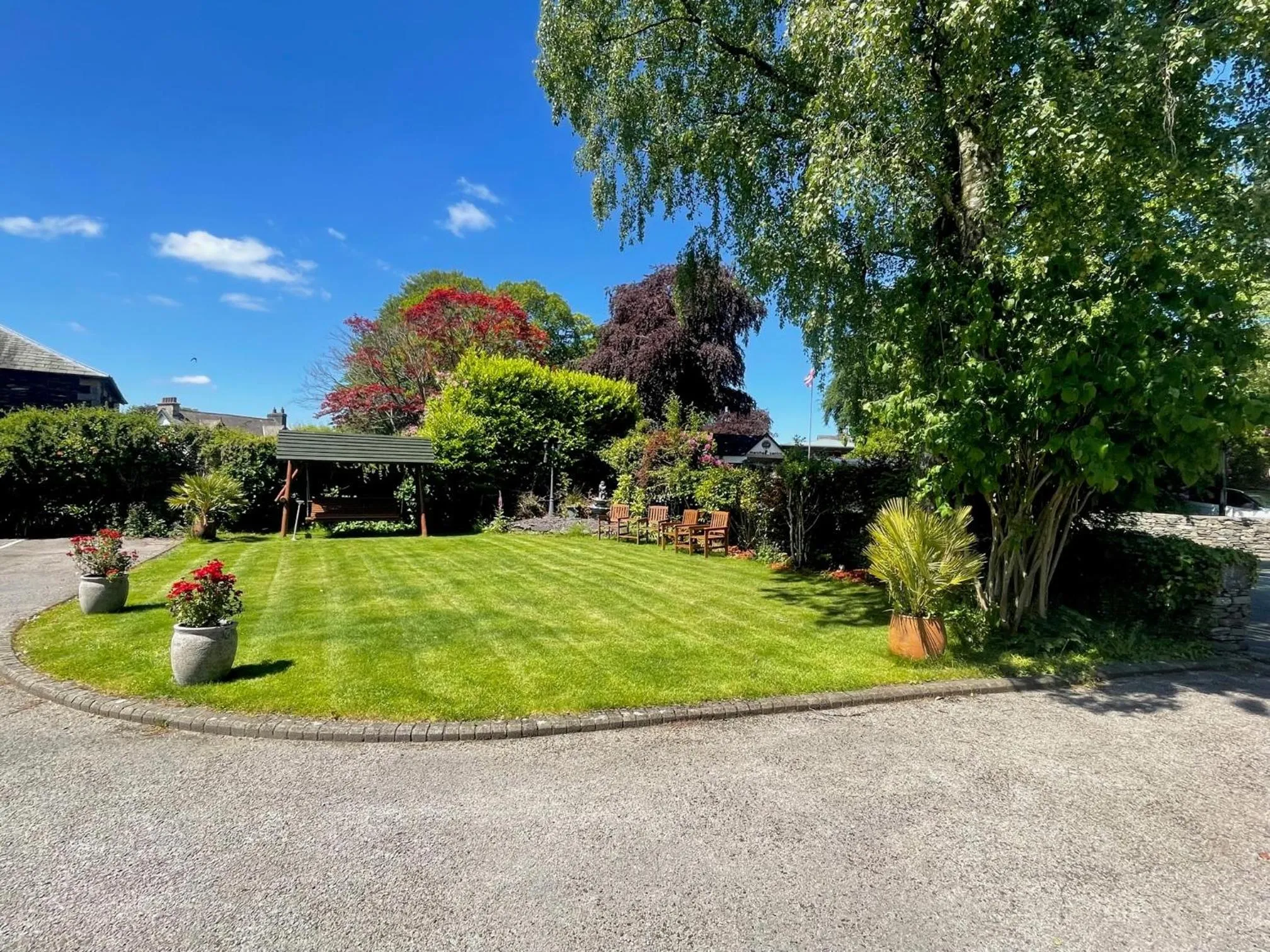 Garden in Beaumont Guest House Windermere - Adult Only - Free Car Park & Off Site access to the local Health Centre