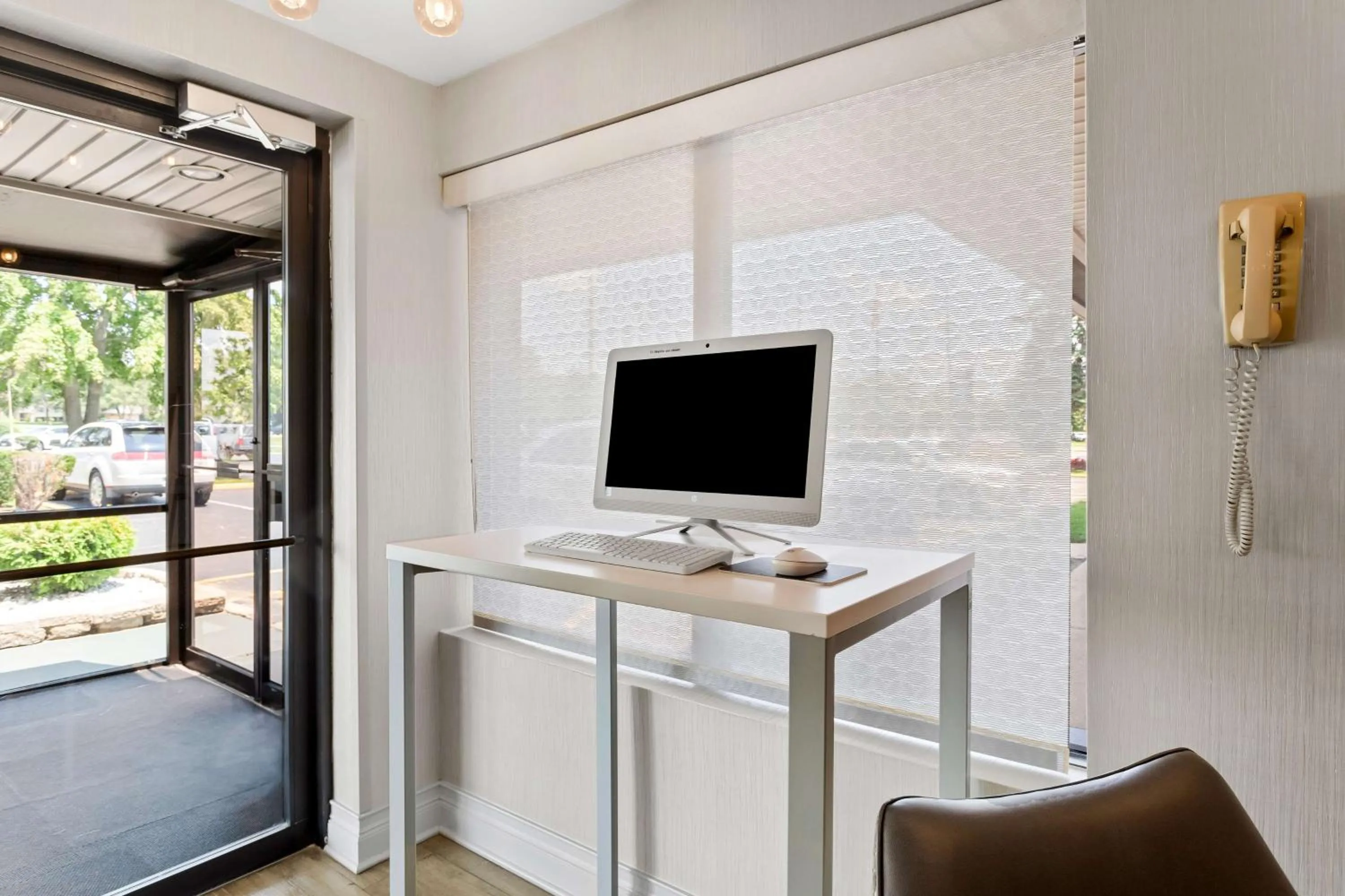 Business facilities in Best Western Naperville Inn