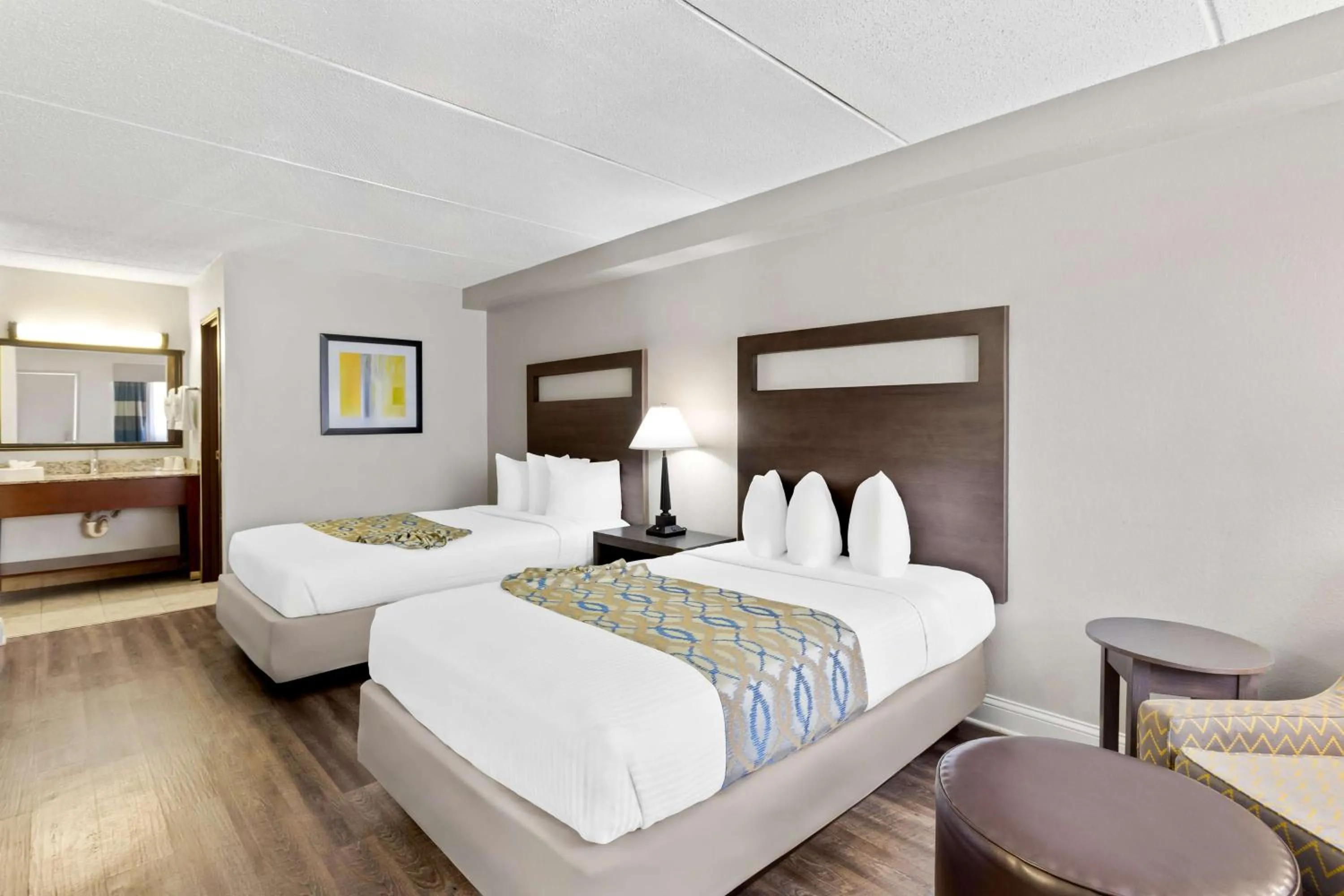 Bedroom, Bed in Best Western Naperville Inn