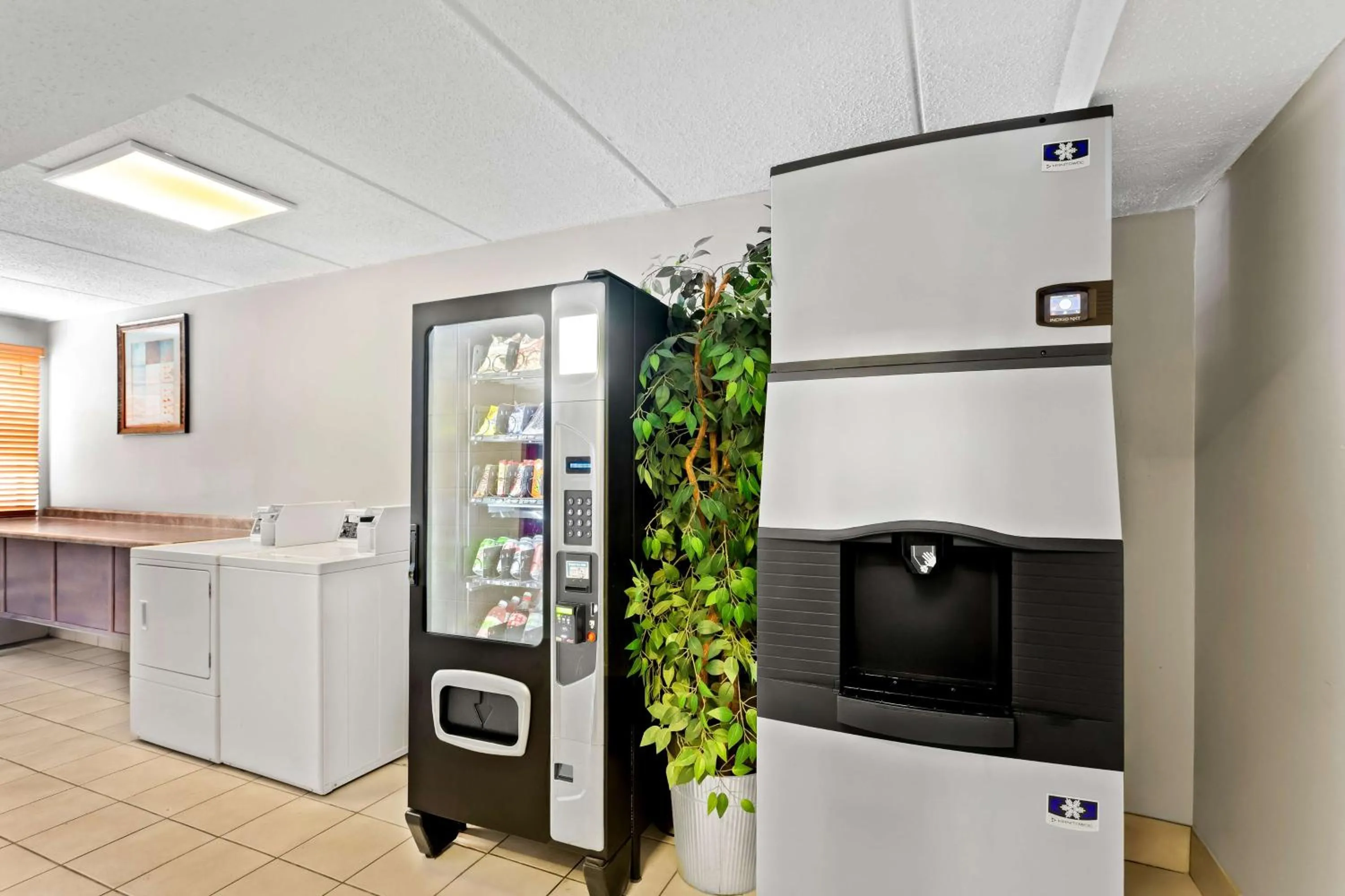 laundry in Best Western Naperville Inn