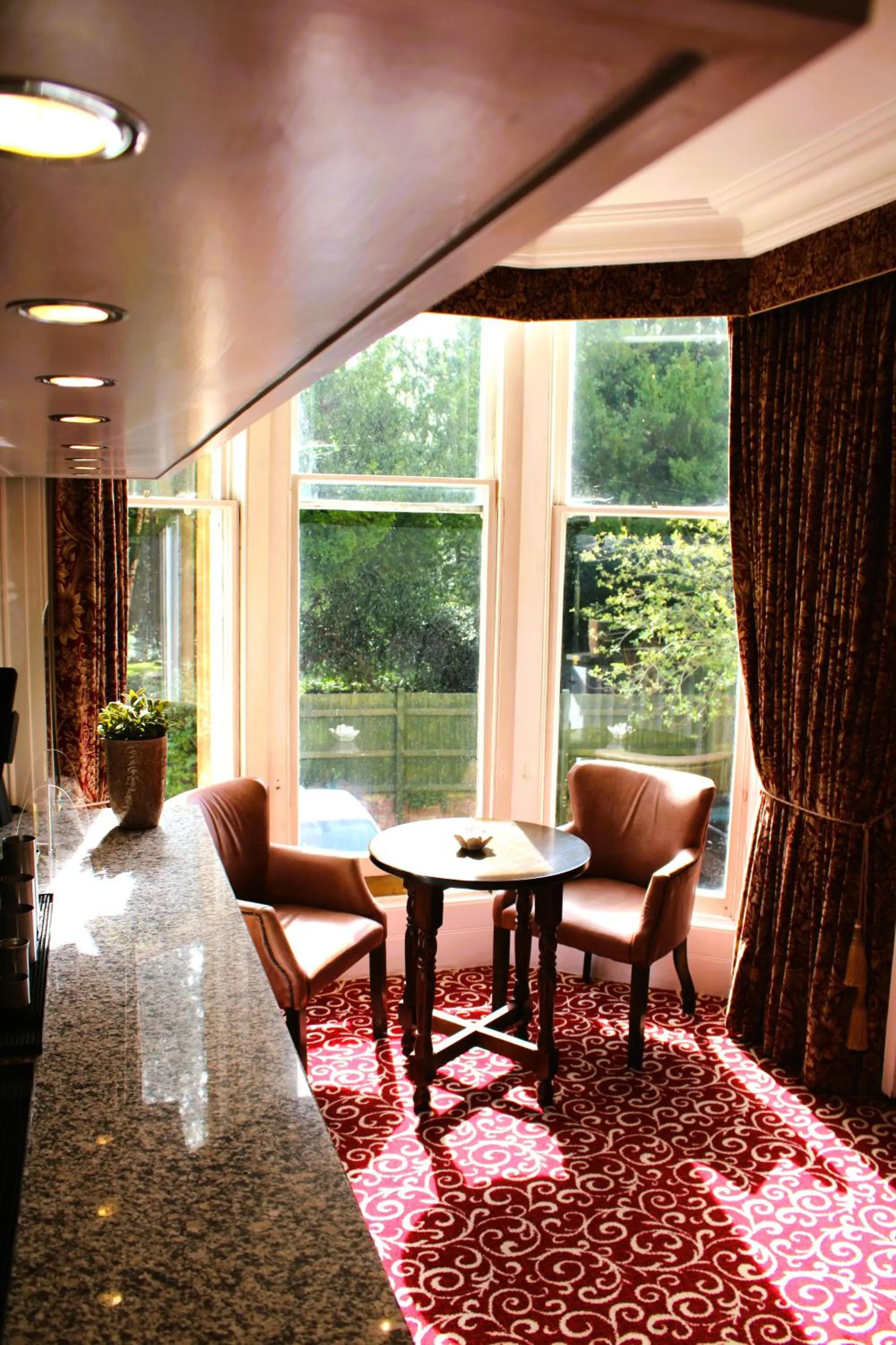 Lounge or bar in Victoria Square Hotel Clifton Village