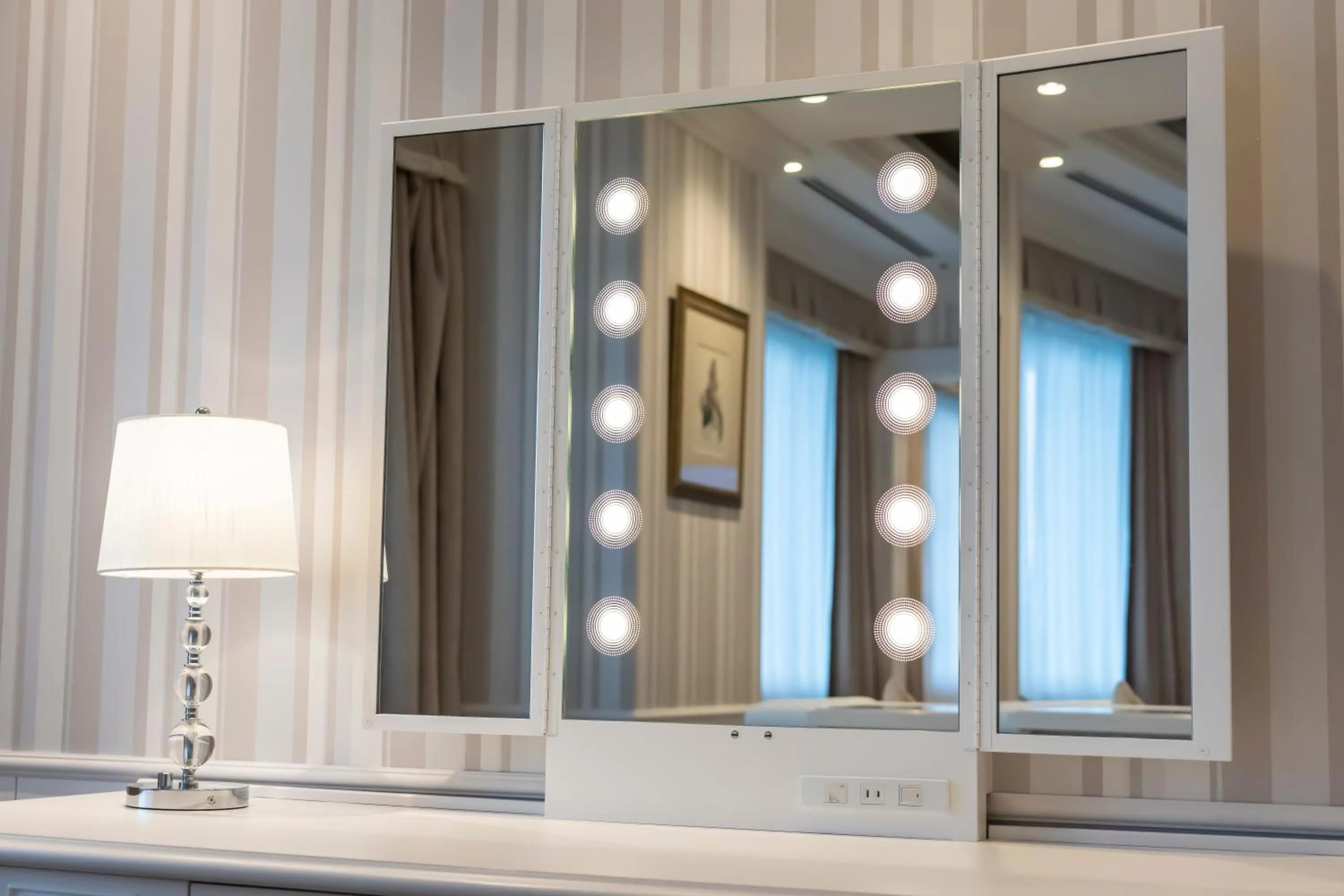 Photo of the whole room in Hotel Monterey Himeji