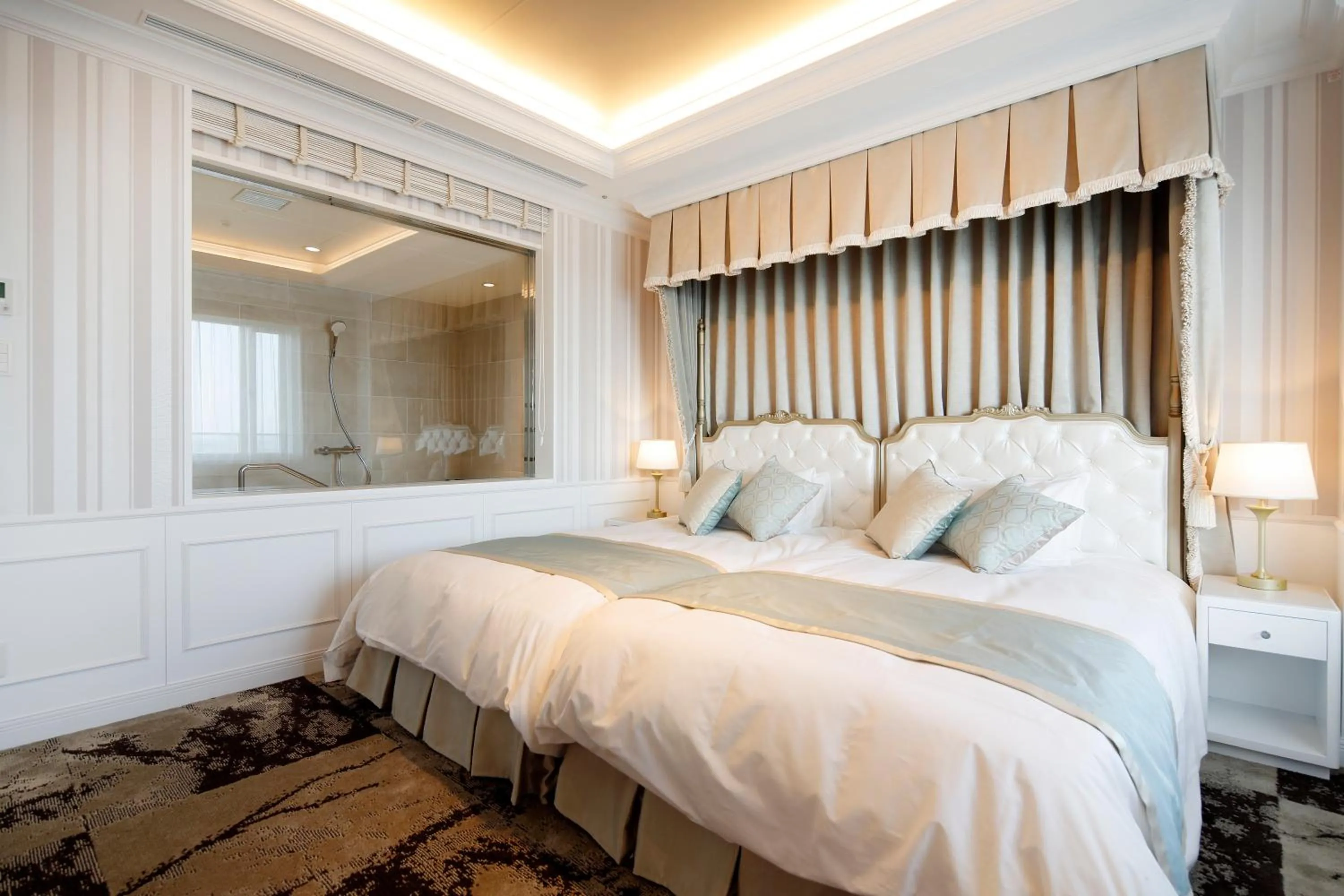 Bed in Hotel Monterey Himeji