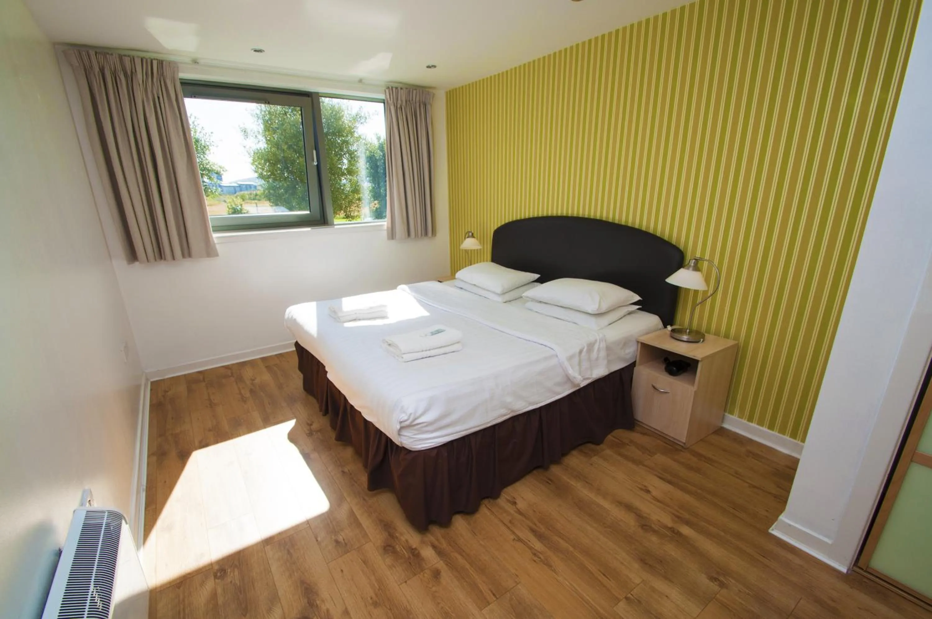 Bedroom, Bed in Ocean Serviced Apartments