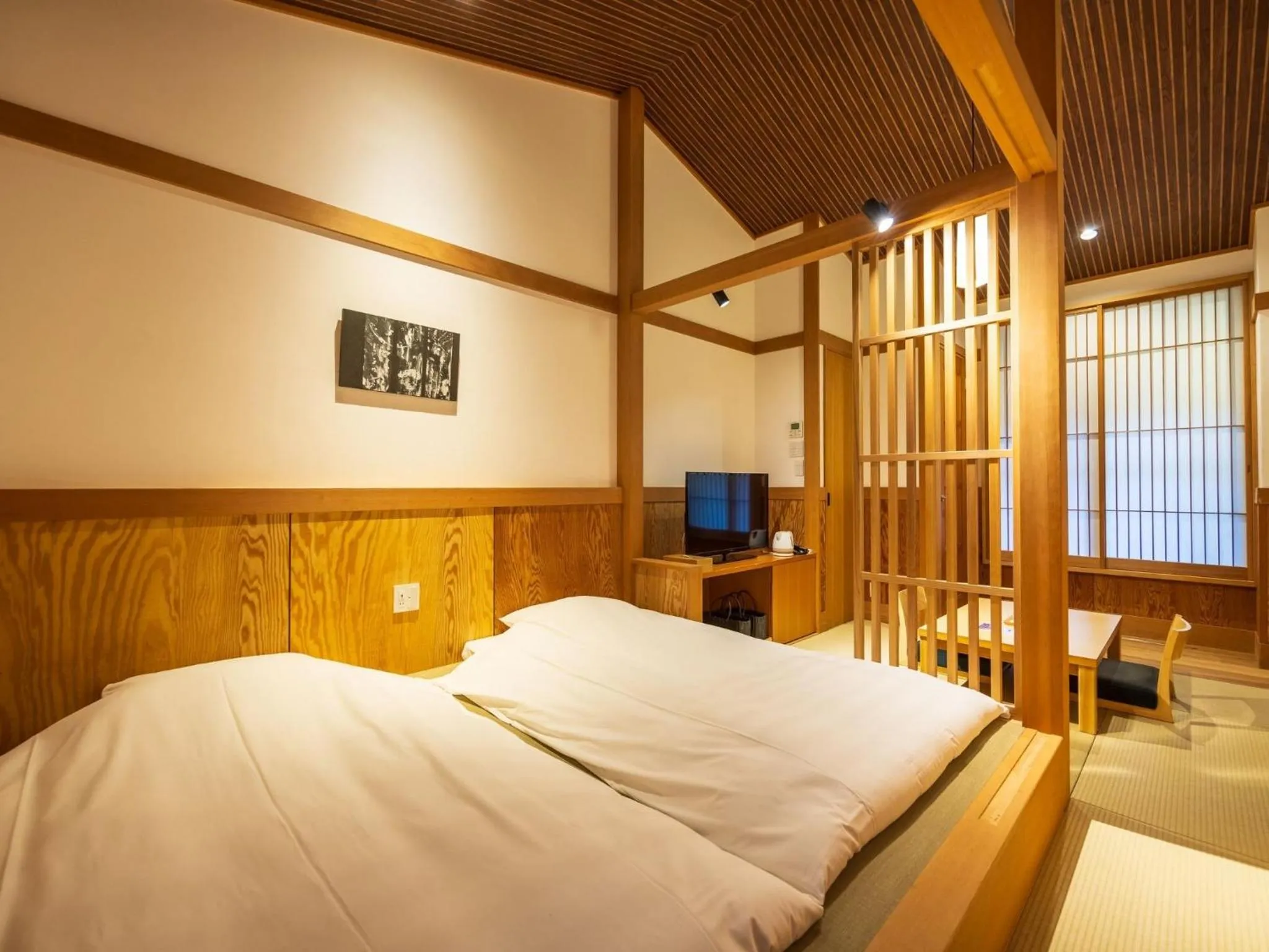 Photo of the whole room, Bed in Susukinohara Ichinoyu