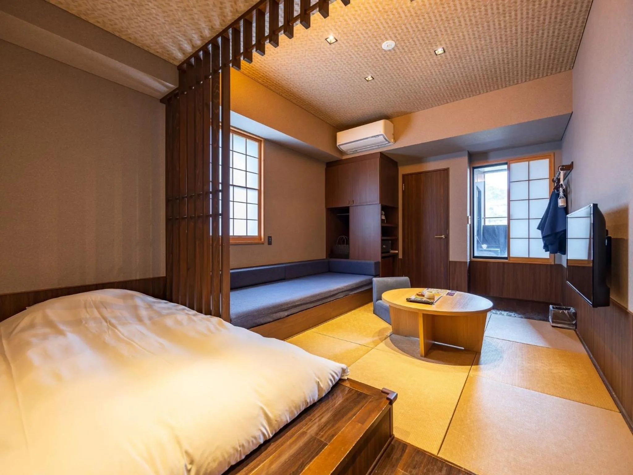 Photo of the whole room, Bed in Susukinohara Ichinoyu