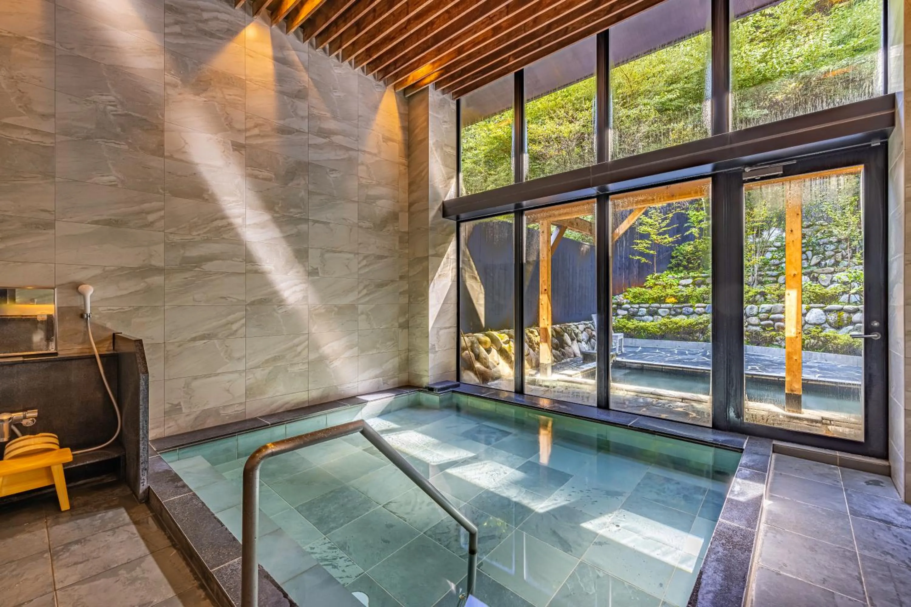 Public Bath in Susukinohara Ichinoyu