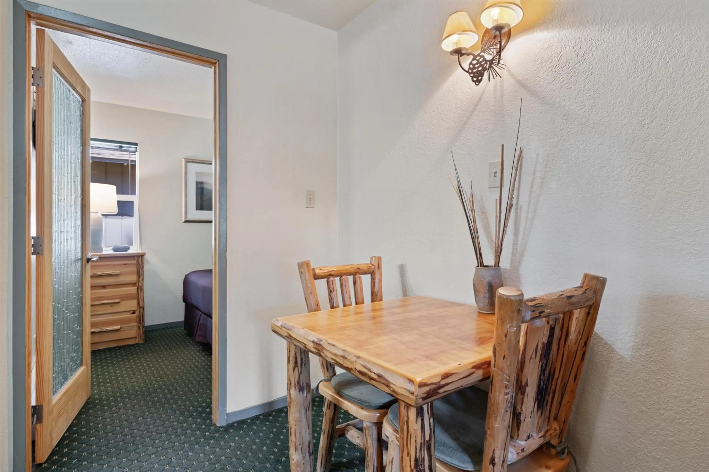 Dining area in The Lodge at Lake Tahoe