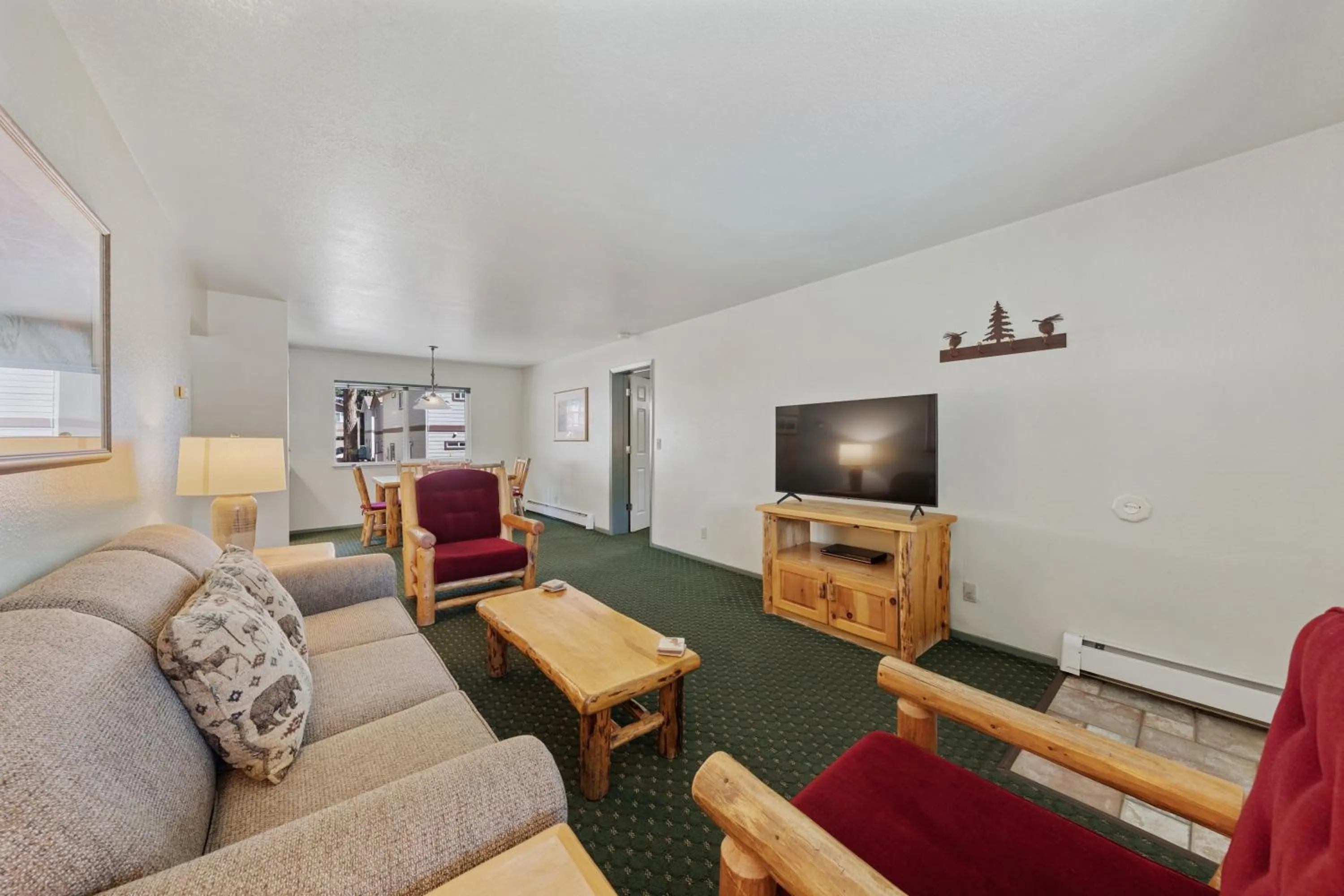 TV and multimedia in The Lodge at Lake Tahoe