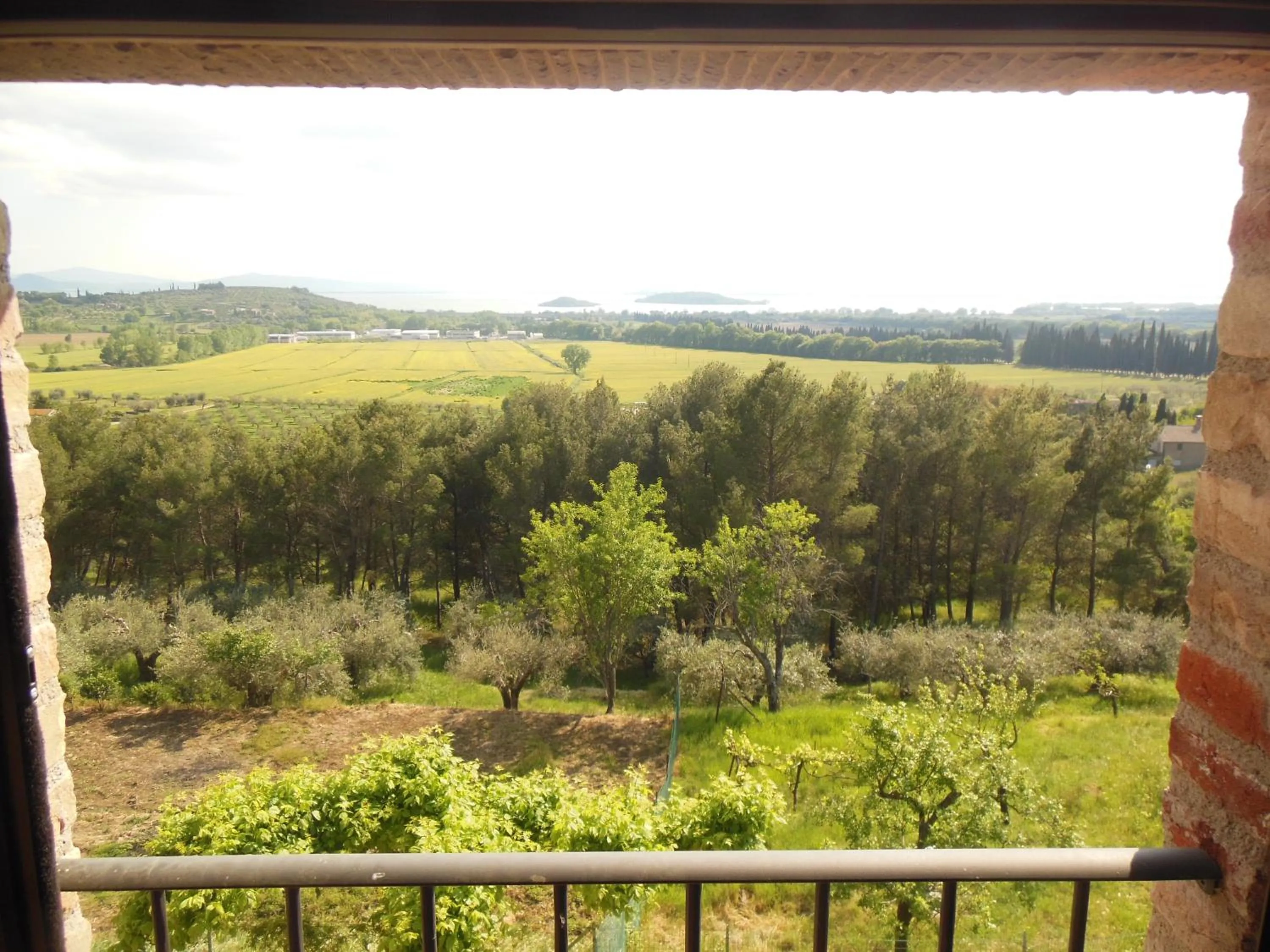Lake view in Tra lago e collina