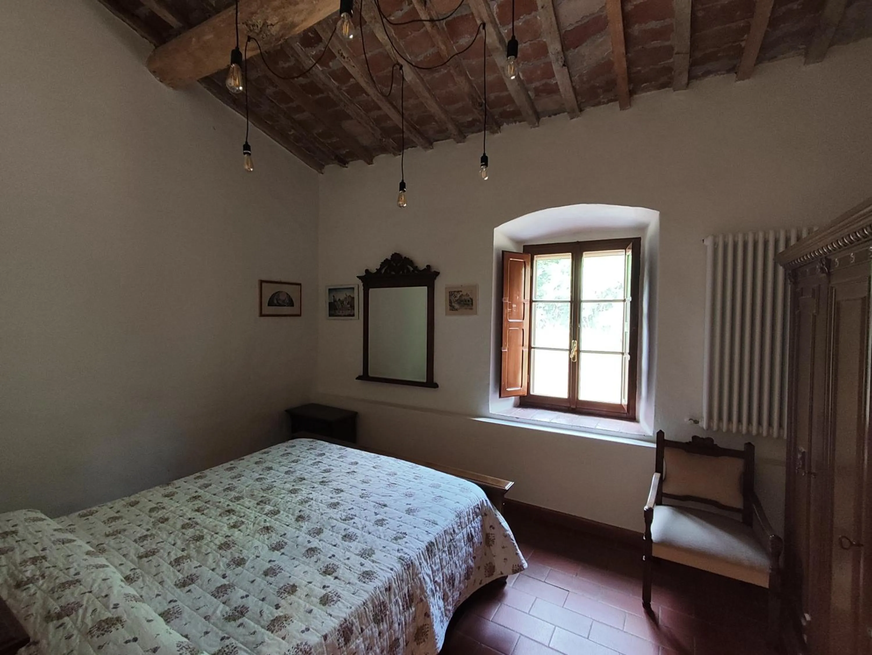 Bedroom, Bed in Tra lago e collina