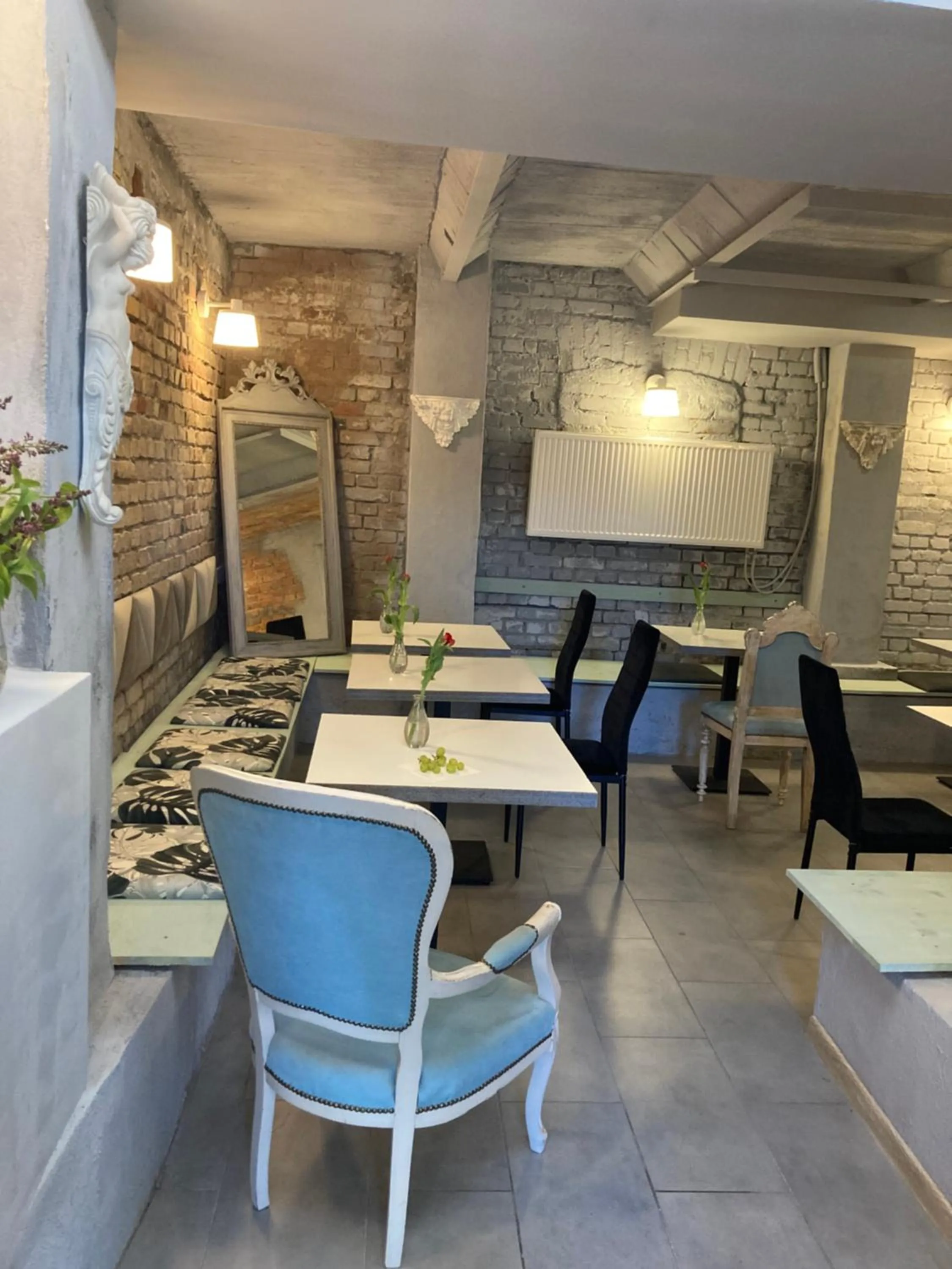 Breakfast in Villa Italiana pokoje z prywatnymi łazienkami & Odnowa Biologiczna