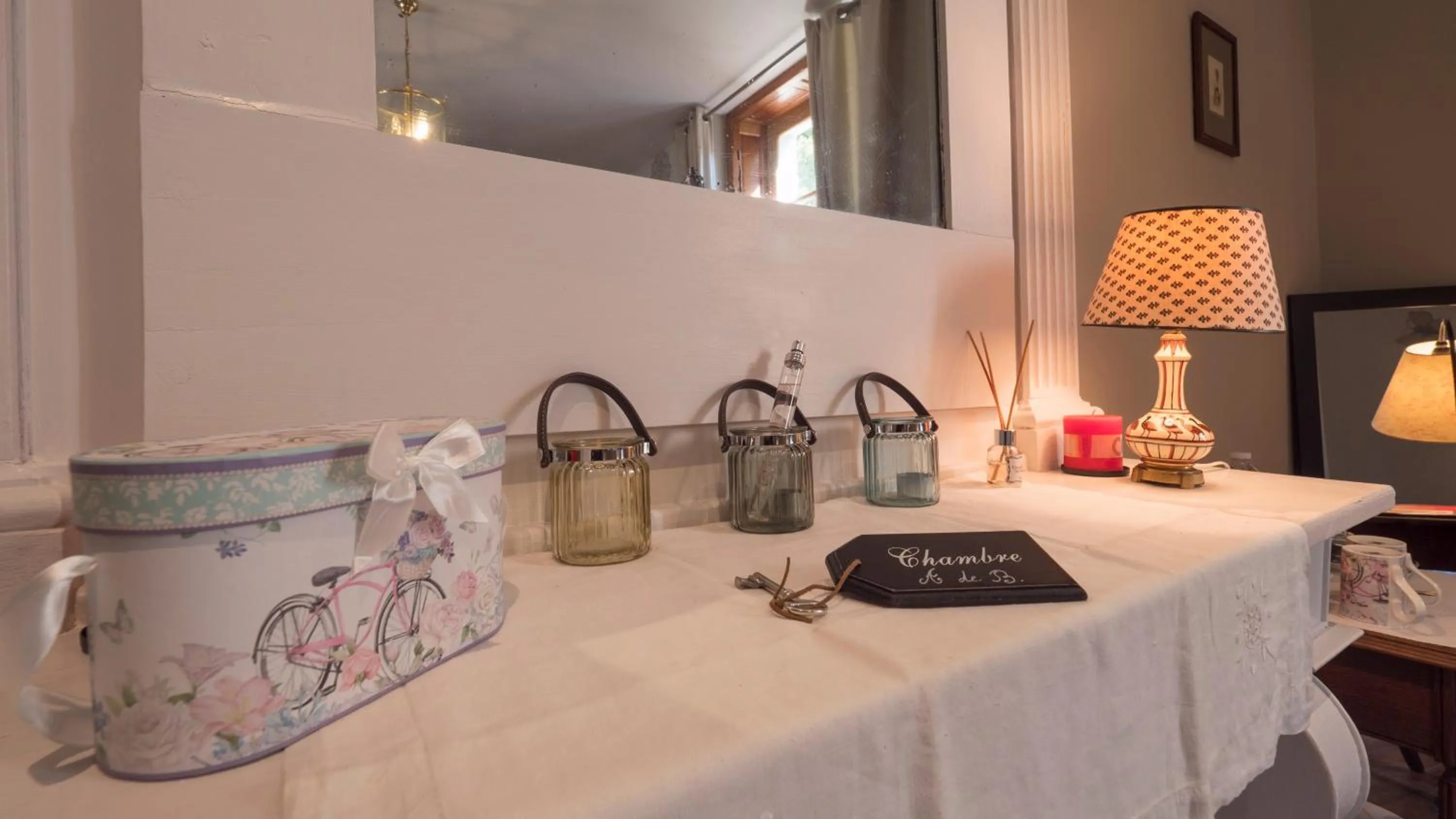 Decorative detail in Manoir Tregont Mab