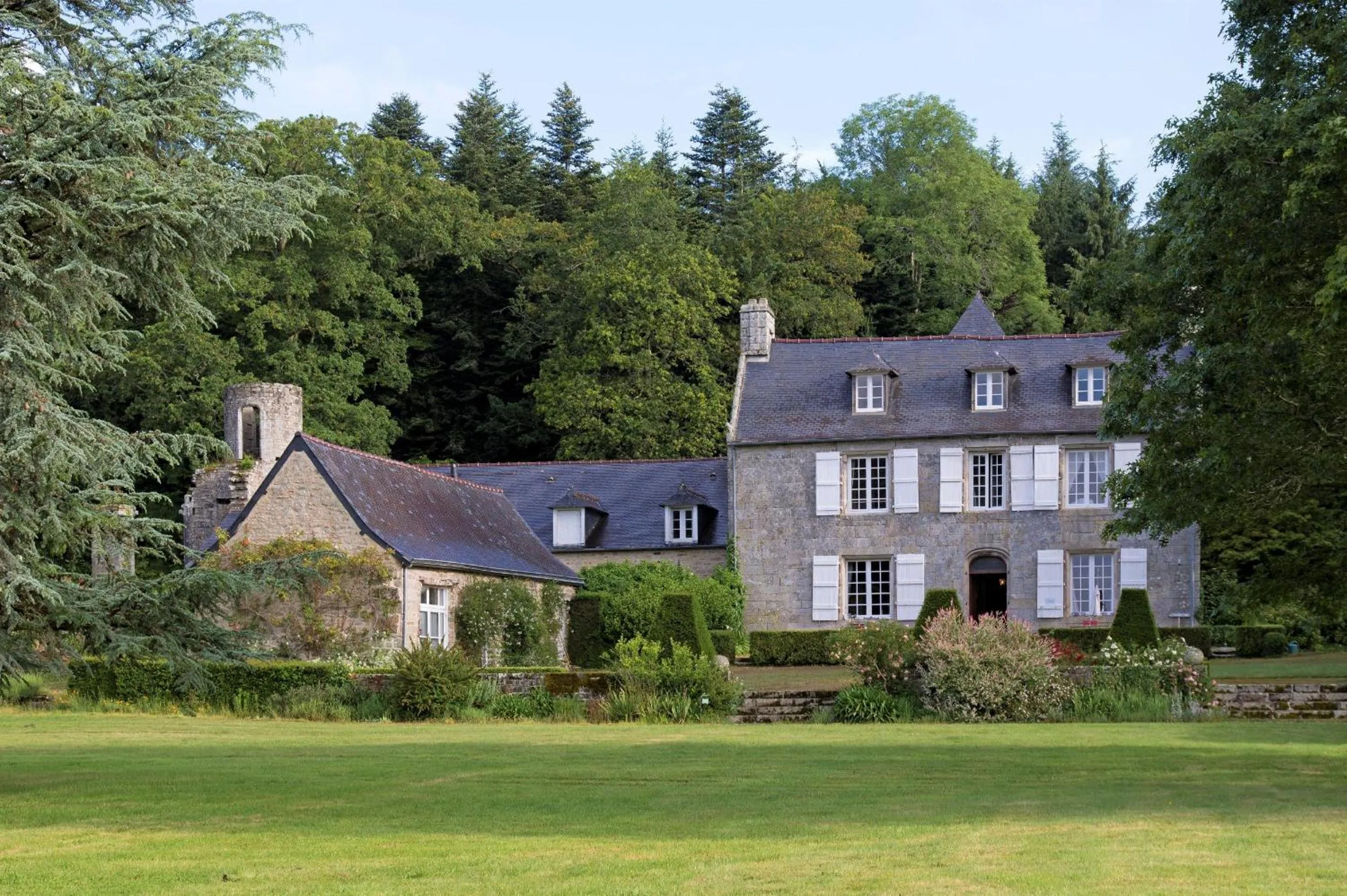 Property building in Manoir Tregont Mab