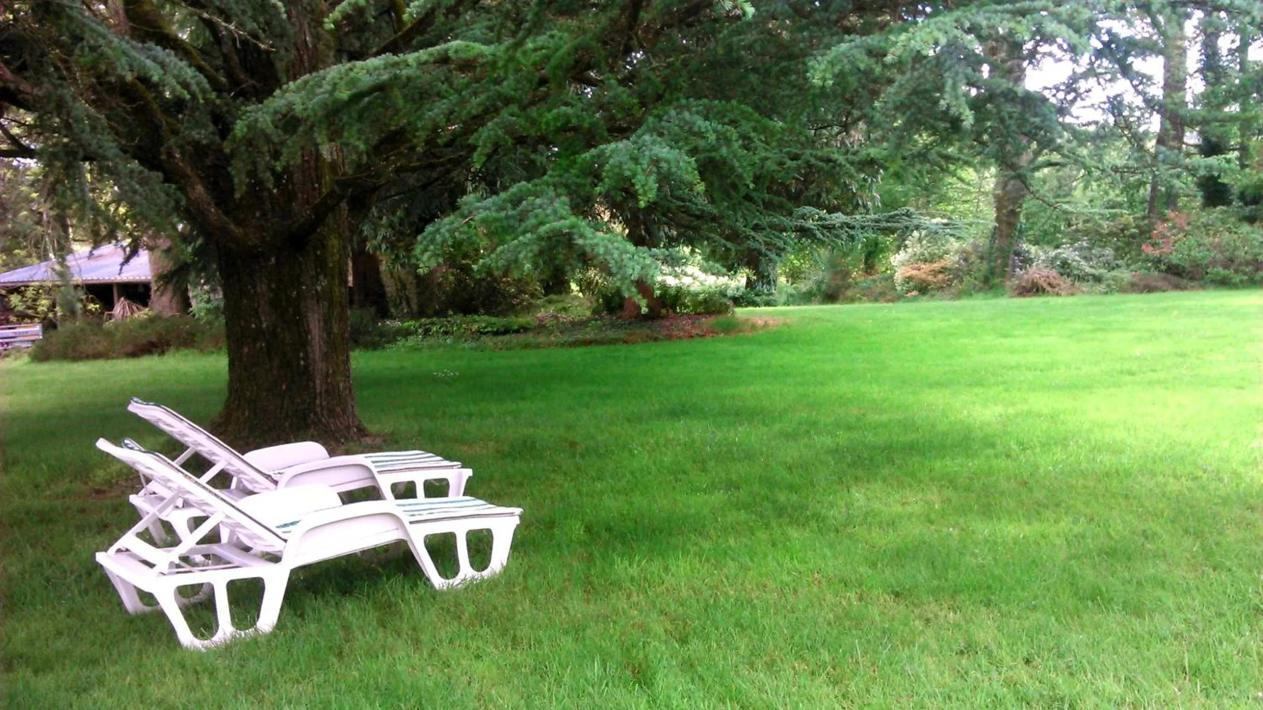 People in Manoir Tregont Mab