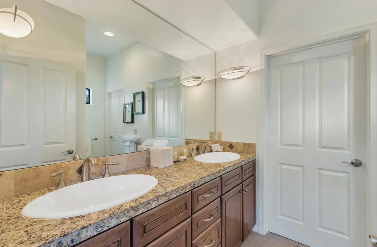 Casitas at Sabino Springs