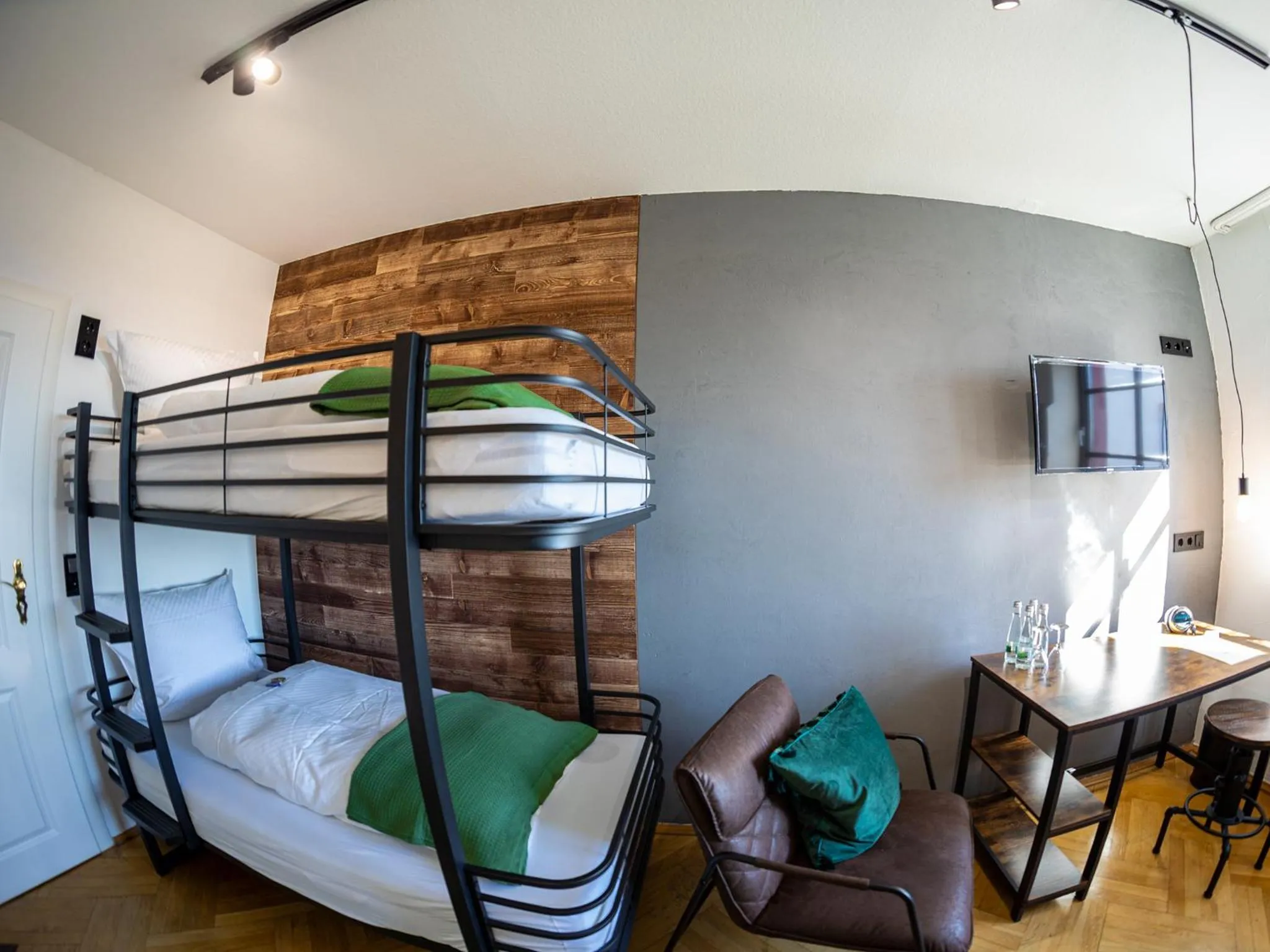 bunk bed in Hotel Zum Burggraf