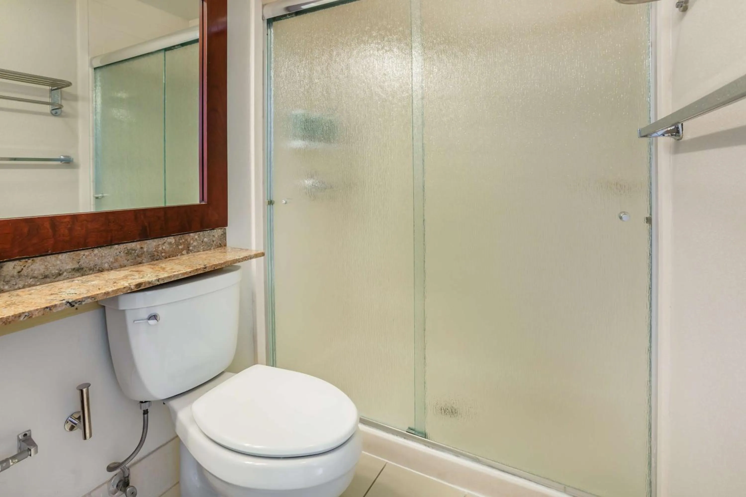 Bathroom in Best Western Dry Creek Inn
