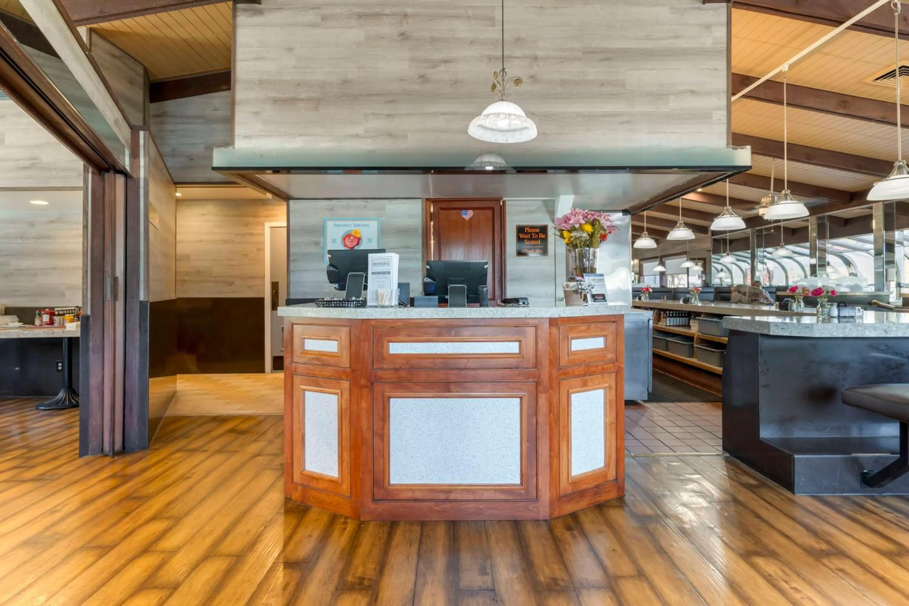 Restaurant/places to eat in Best Western Dry Creek Inn