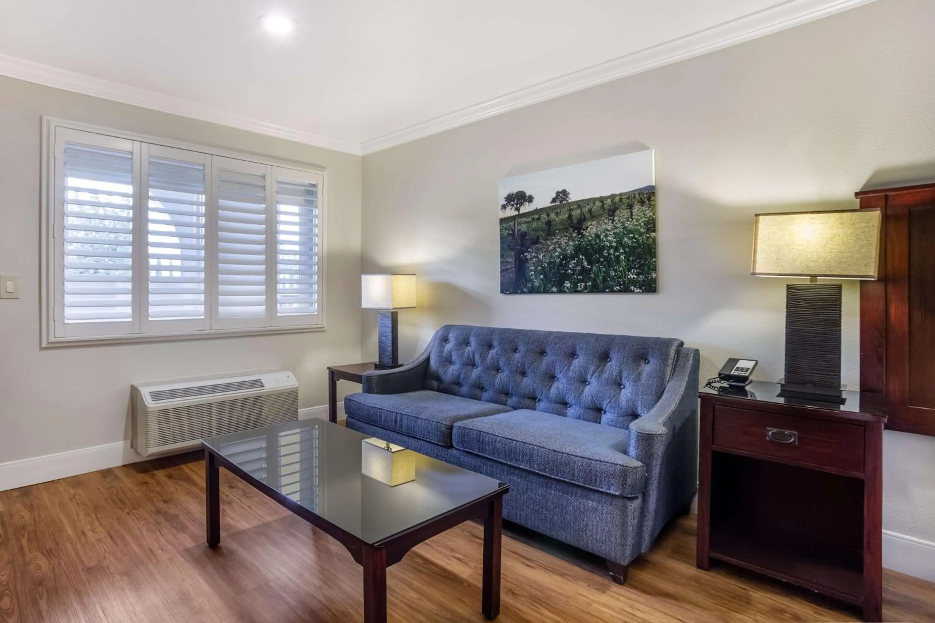 King Room with Sitting Area  in Best Western Dry Creek Inn