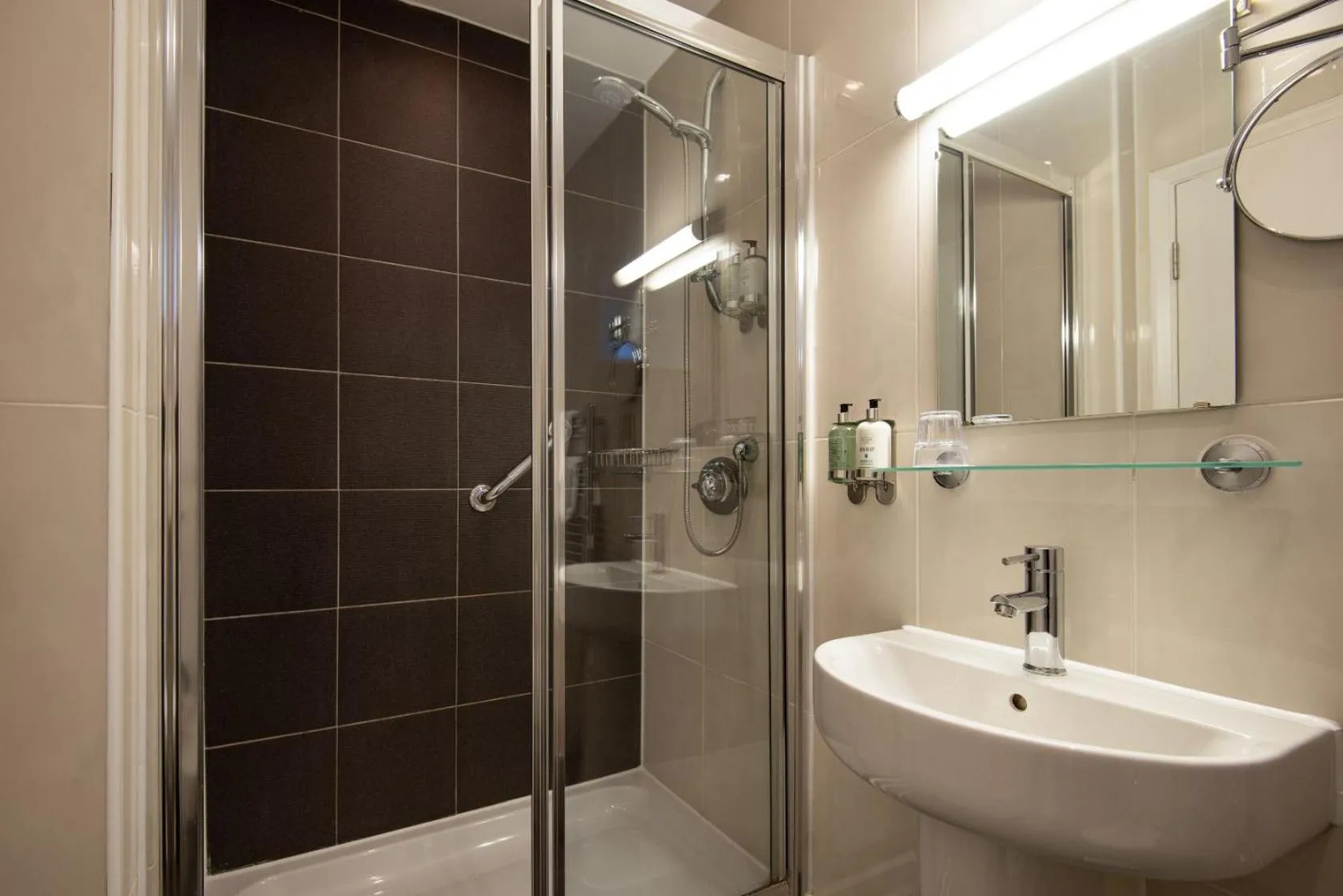 Shower in The Dean Court