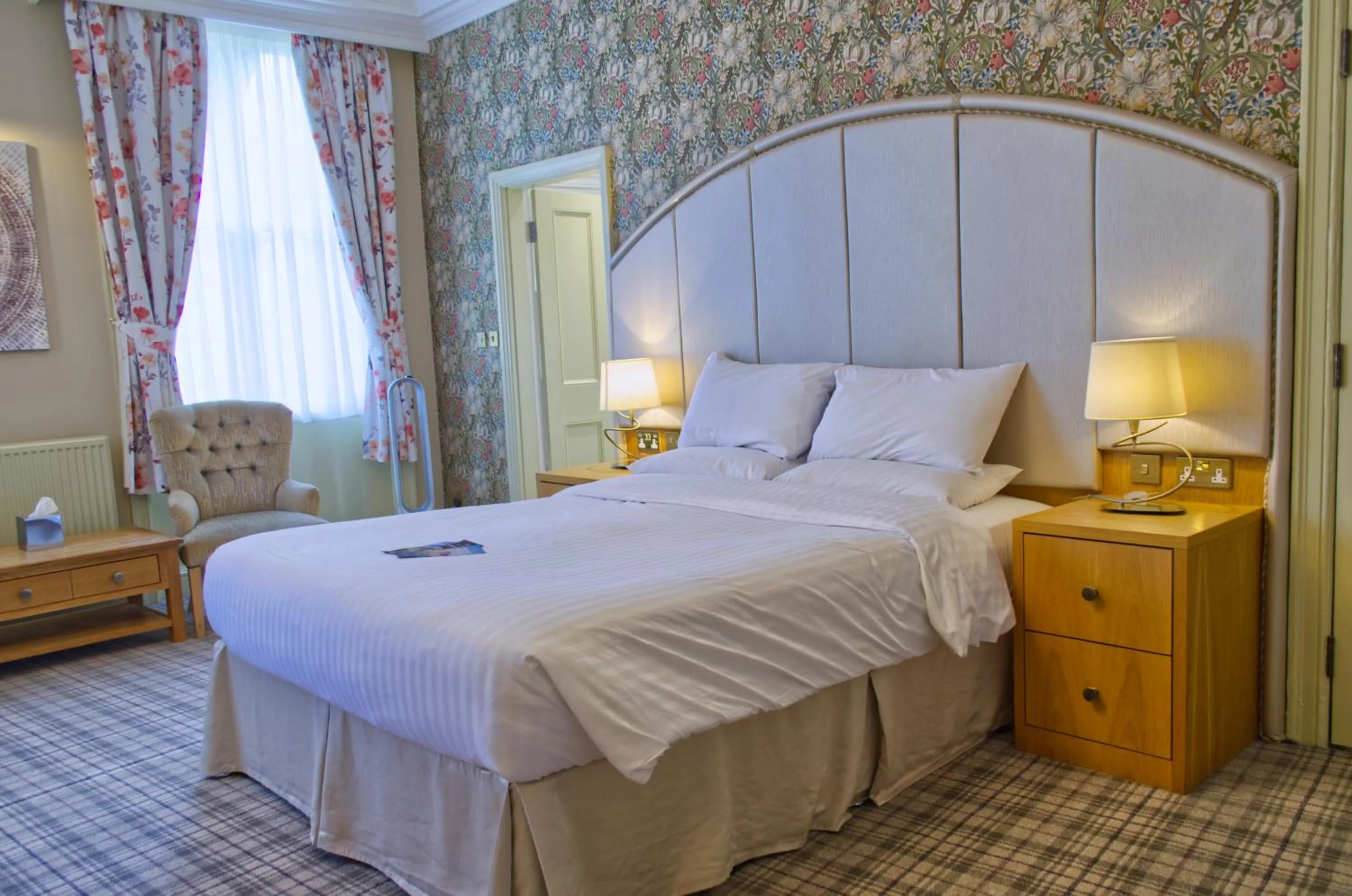 Bedroom, Bed in The Dean Court