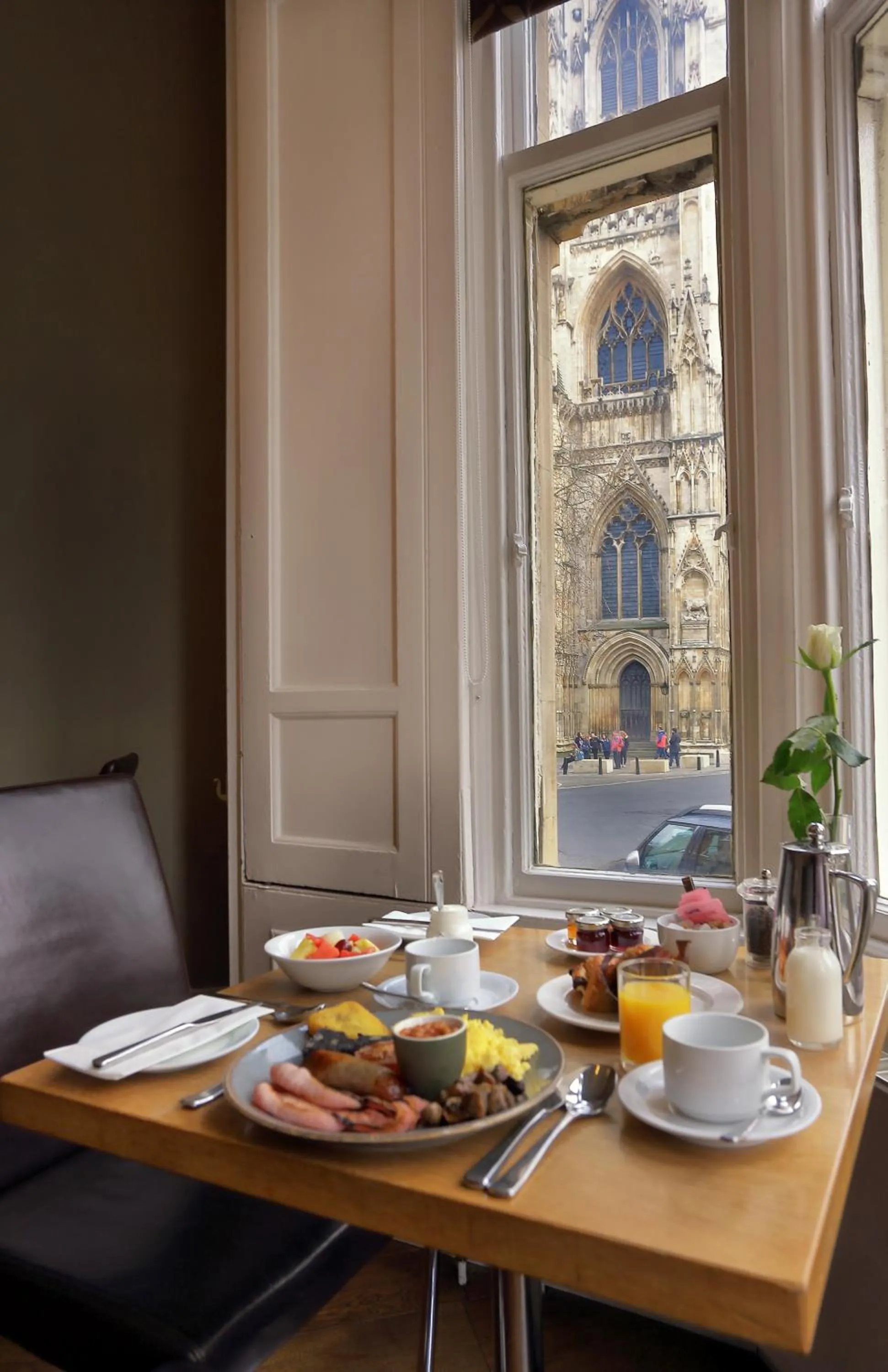 English/Irish breakfast in The Dean Court