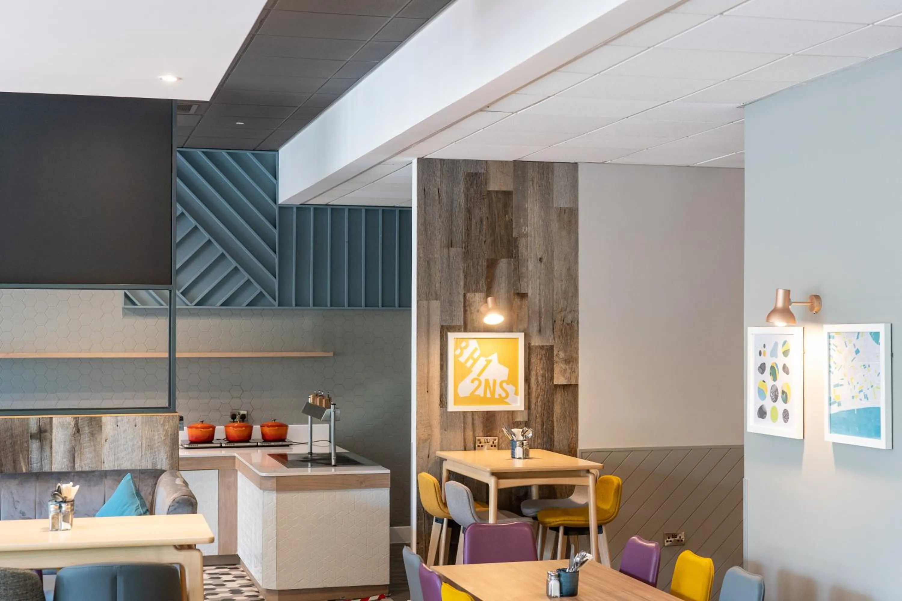 Restaurant/places to eat in Holiday Inn Bournemouth by IHG