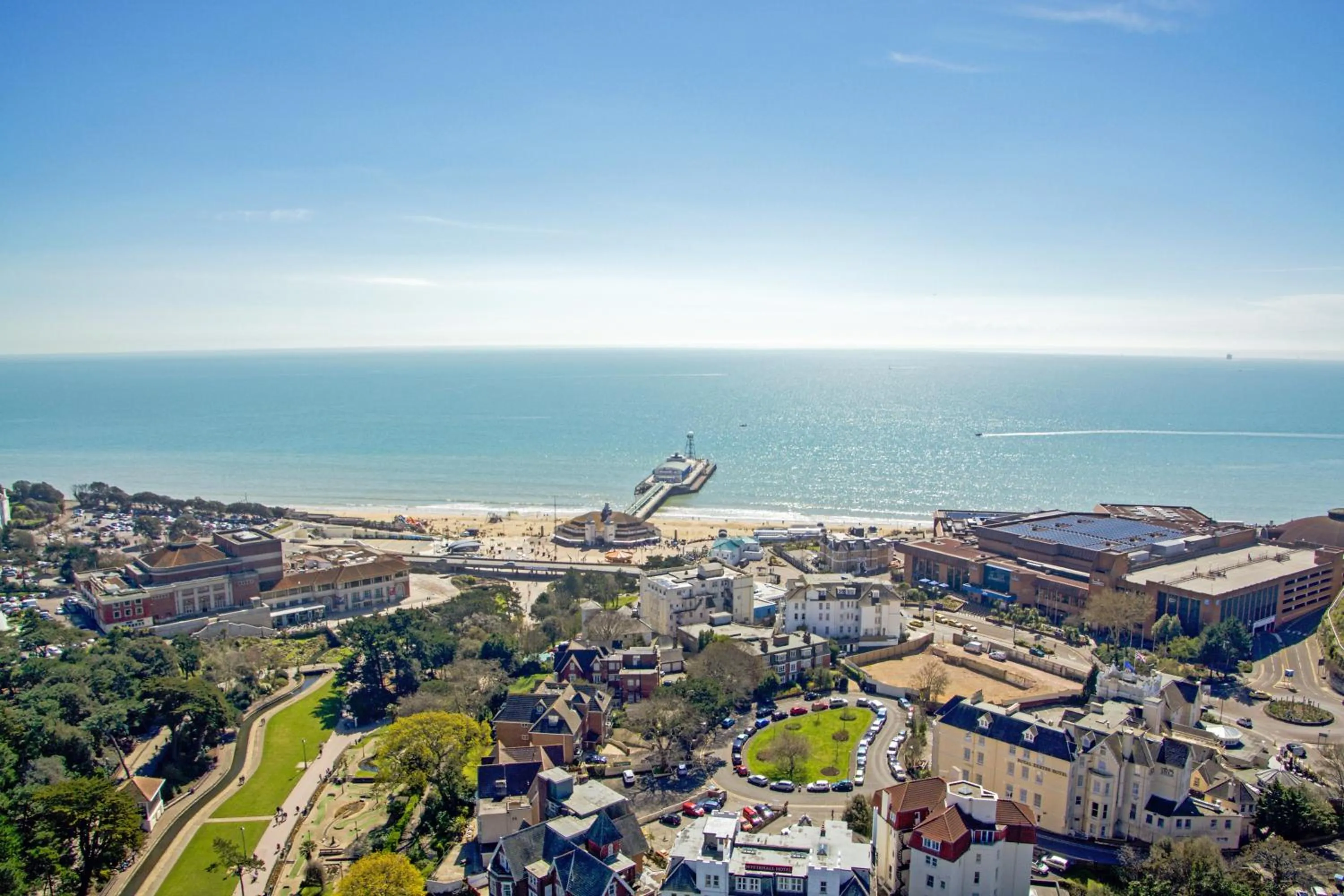 Nearby landmark in Holiday Inn Bournemouth by IHG