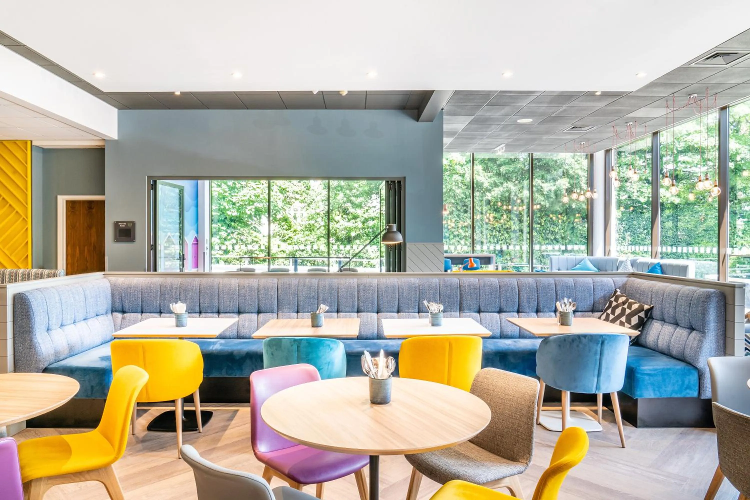 Restaurant/places to eat in Holiday Inn Bournemouth by IHG