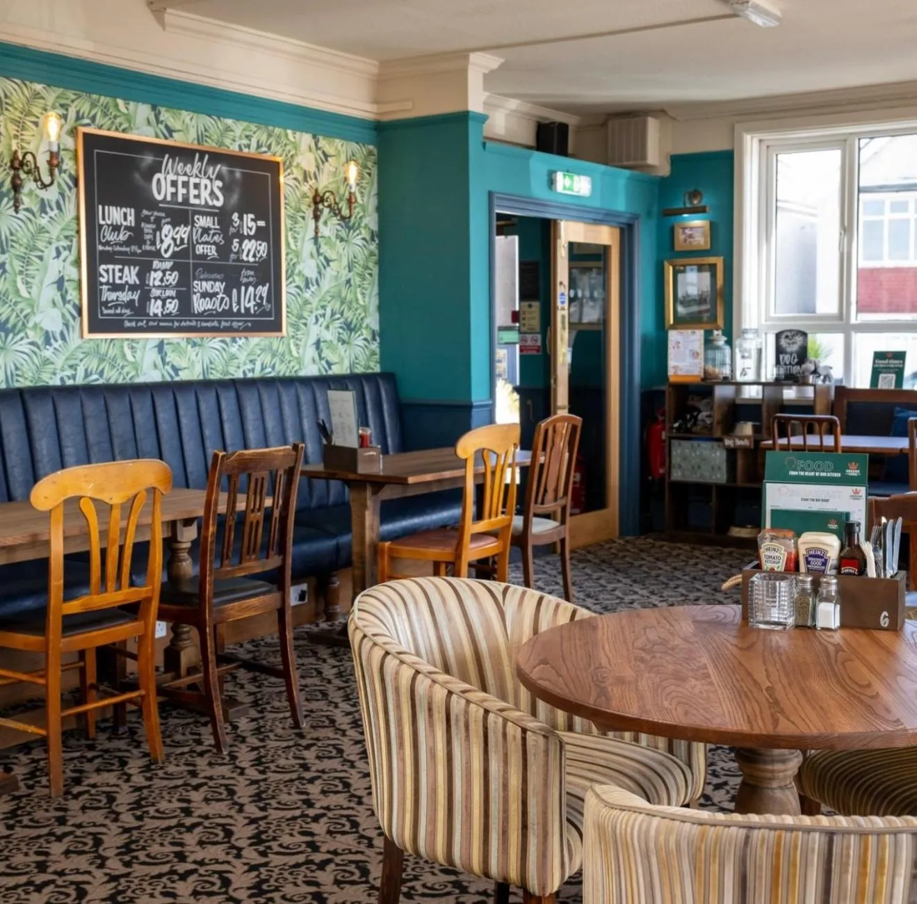 Restaurant/places to eat in Commodore Hotel by Greene King Inns