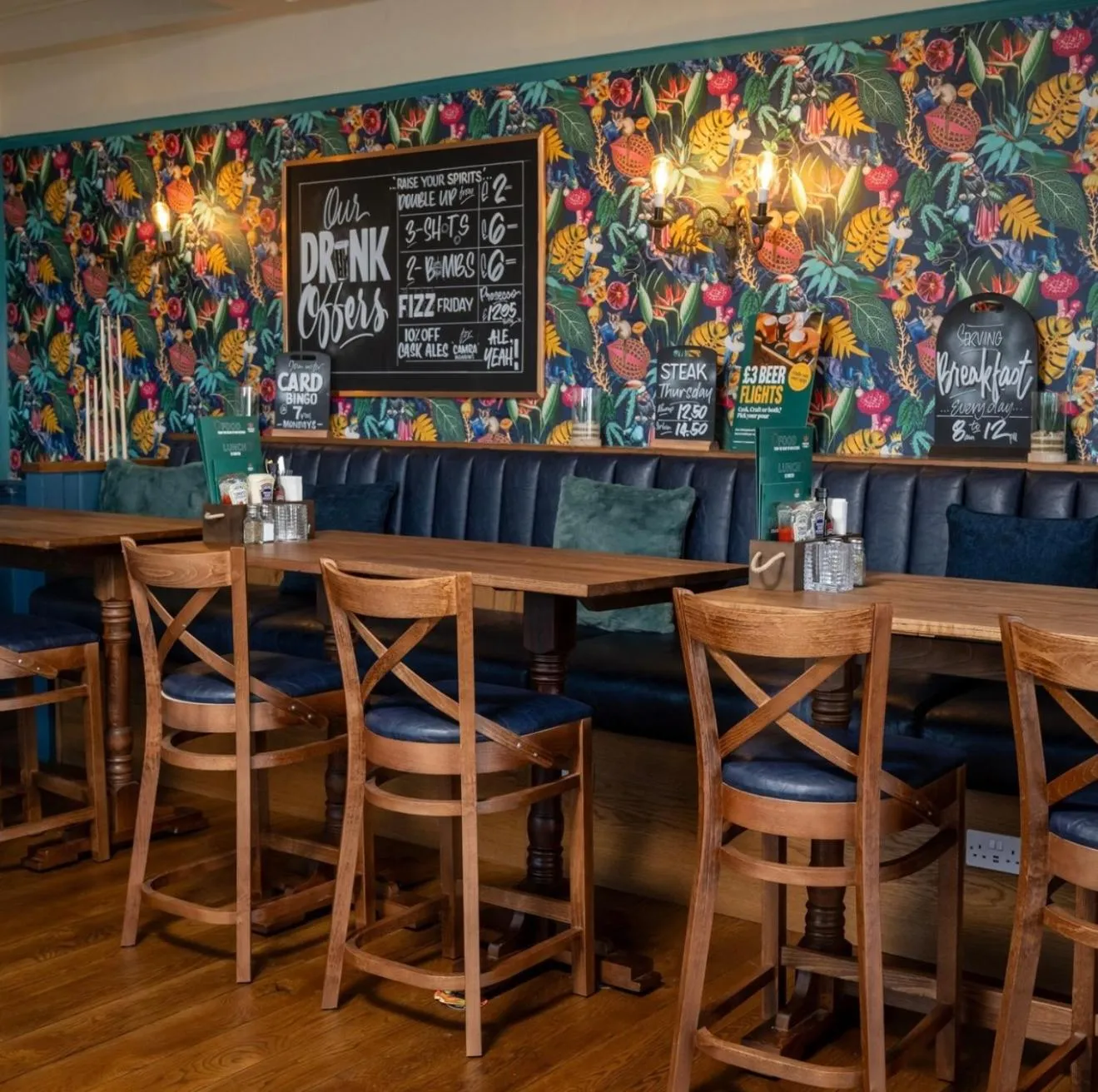 Restaurant/places to eat in Commodore Hotel by Greene King Inns