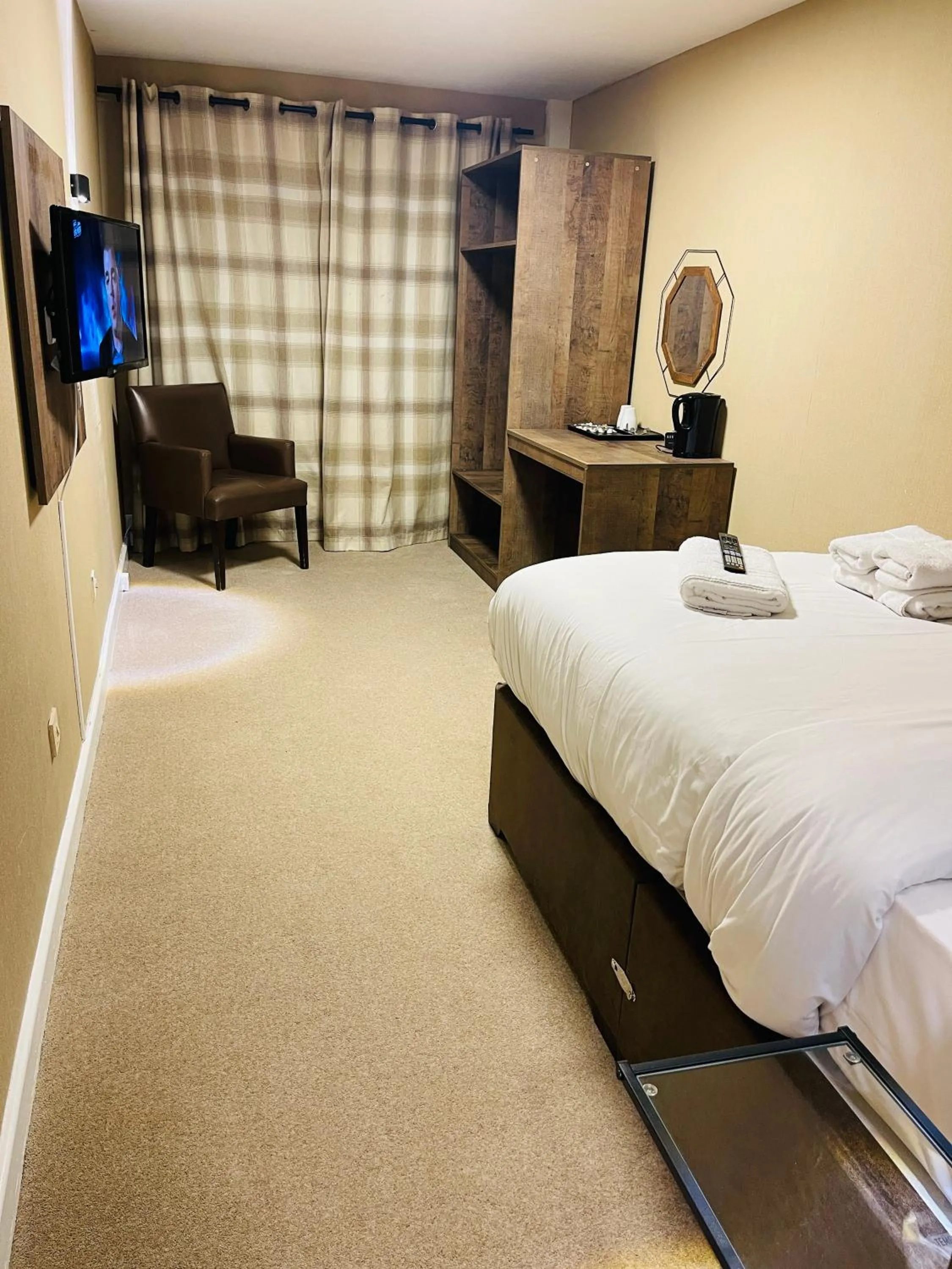 Bed in Hylands Hotel