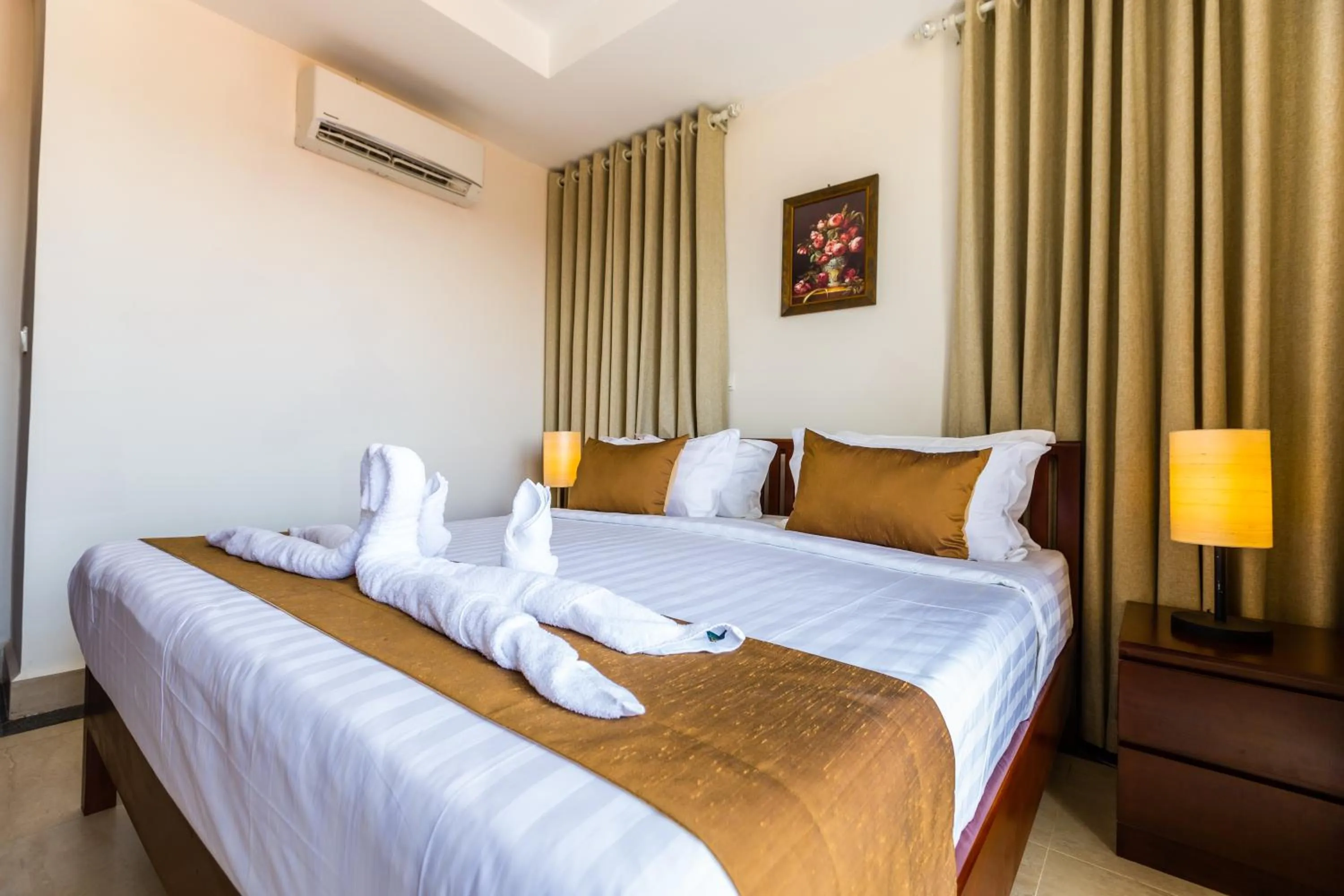 Bedroom, Bed in MekongView 2 CondoTel