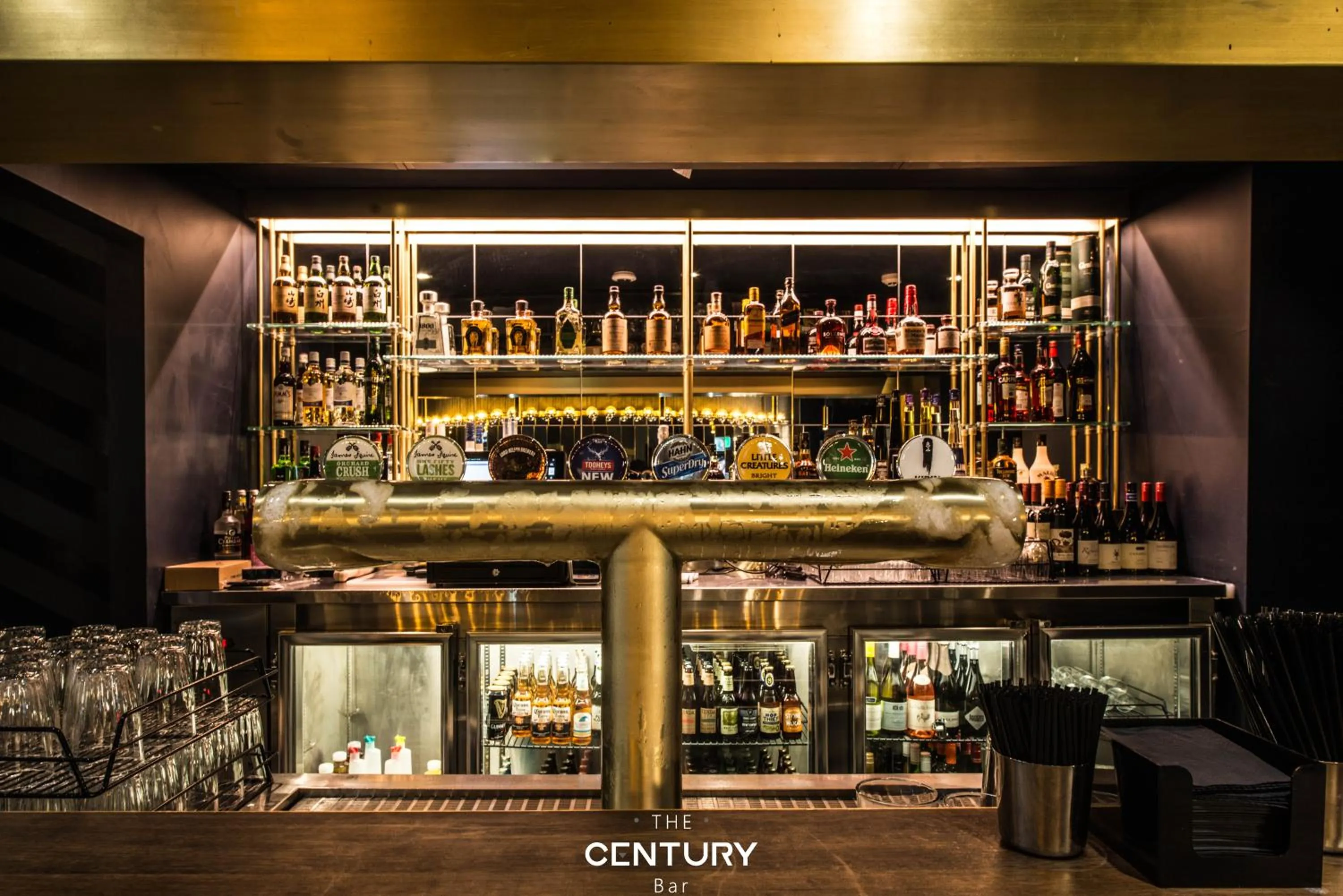 Nightclub / DJ in The Capsule Hotel