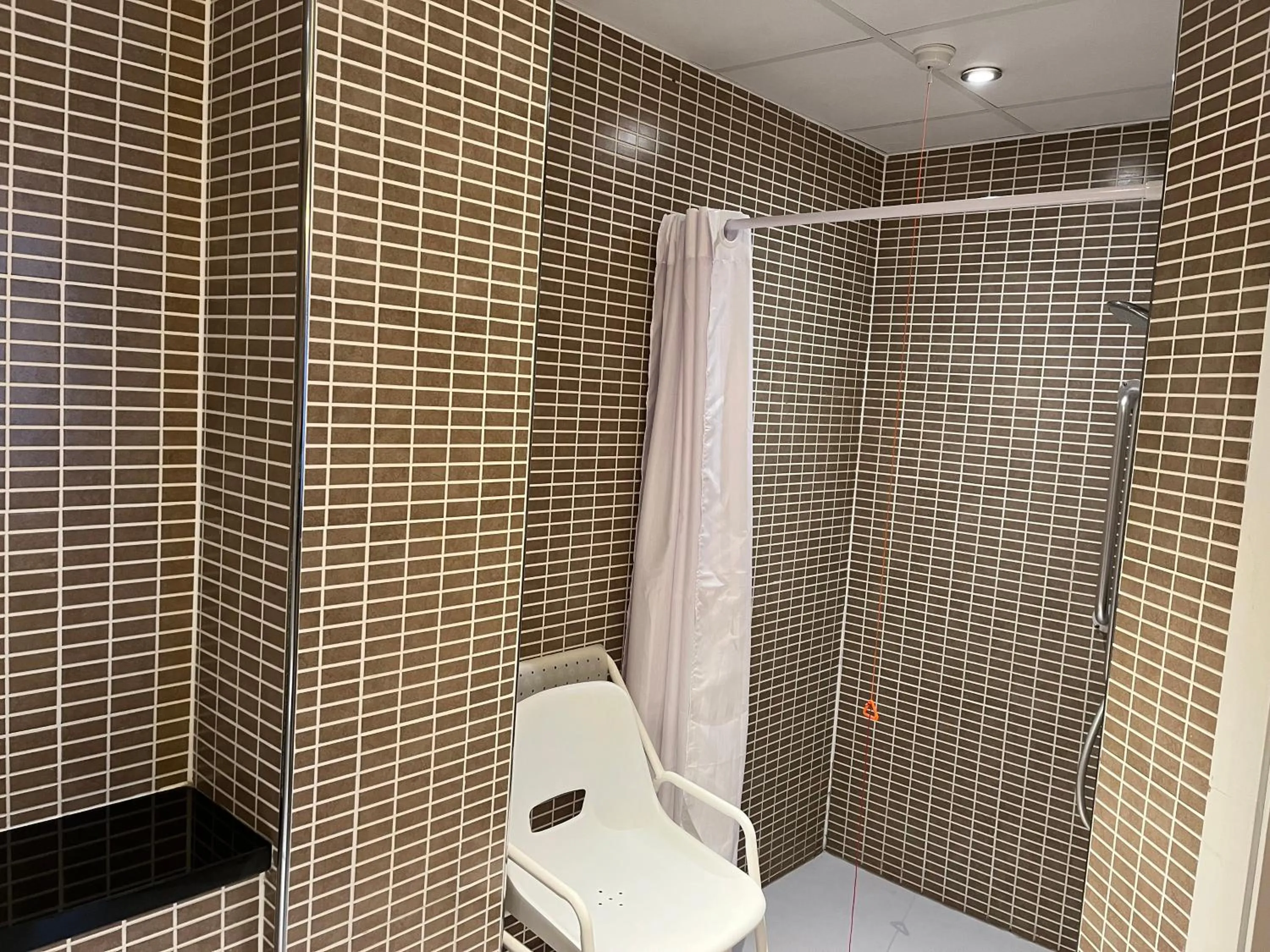 Bathroom in Holiday Inn Dumfries by IHG