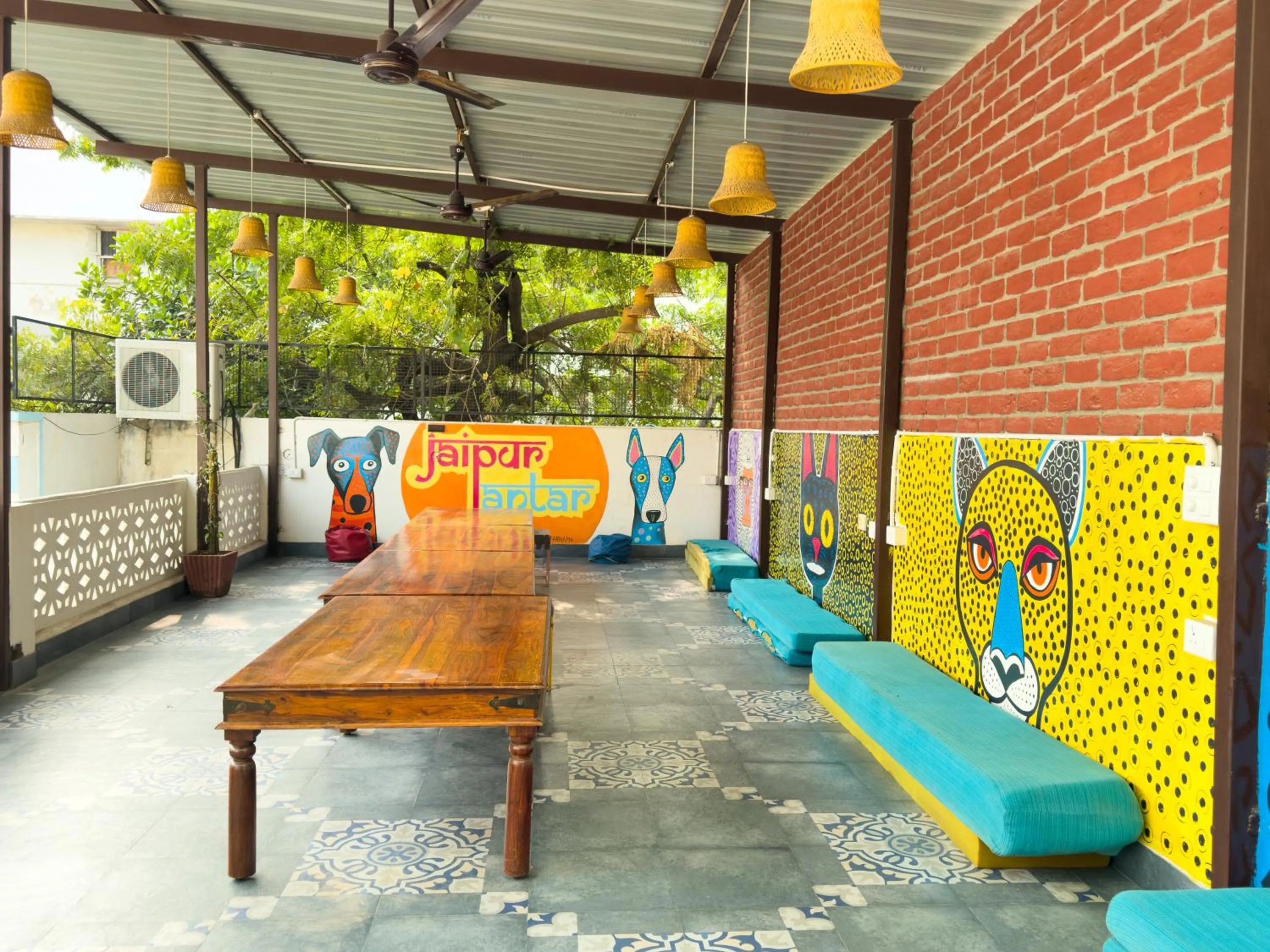 Property building in Jaipur Jantar Hostel