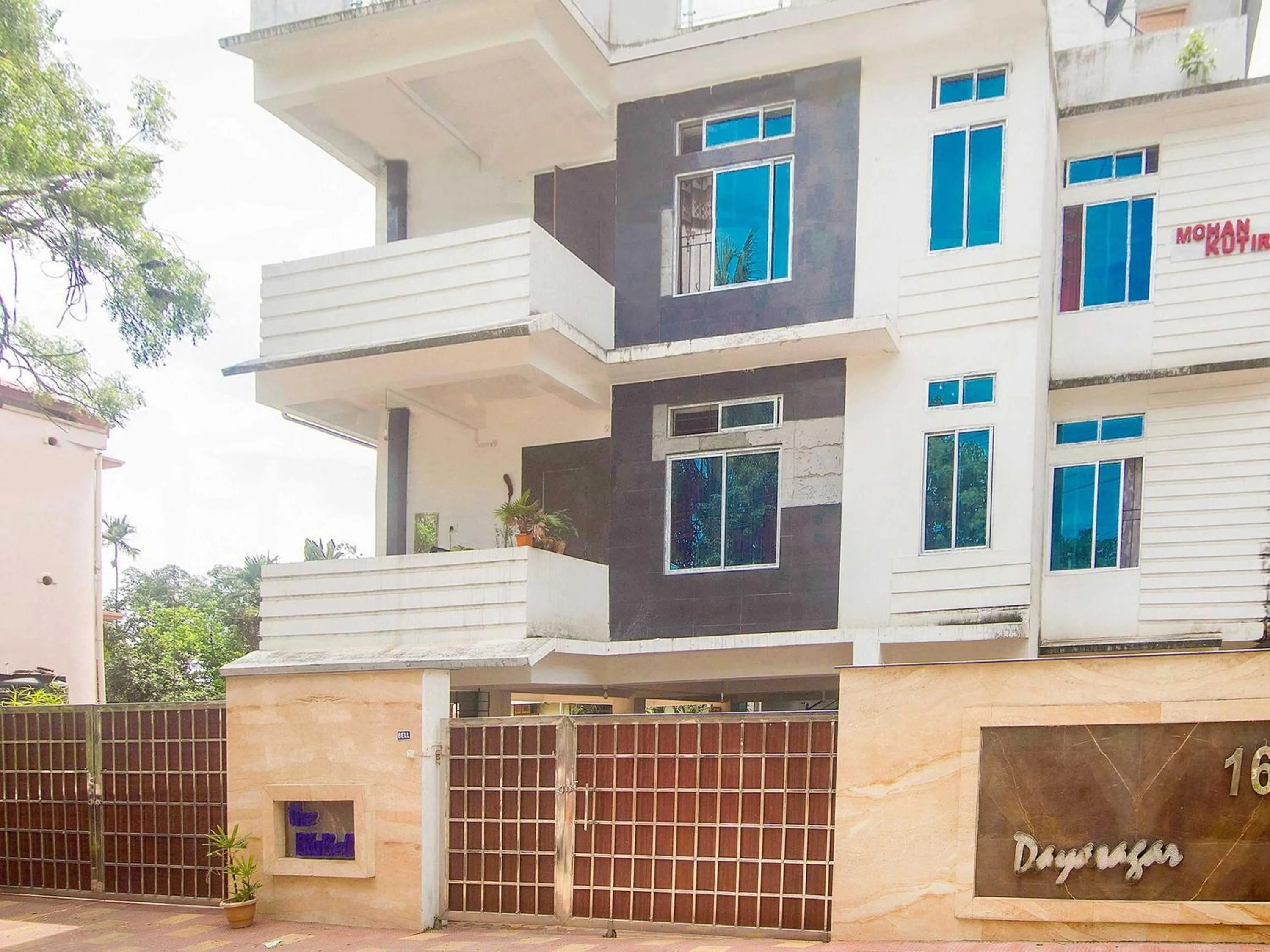 Facade/entrance in Hotel OThe Blu Bell