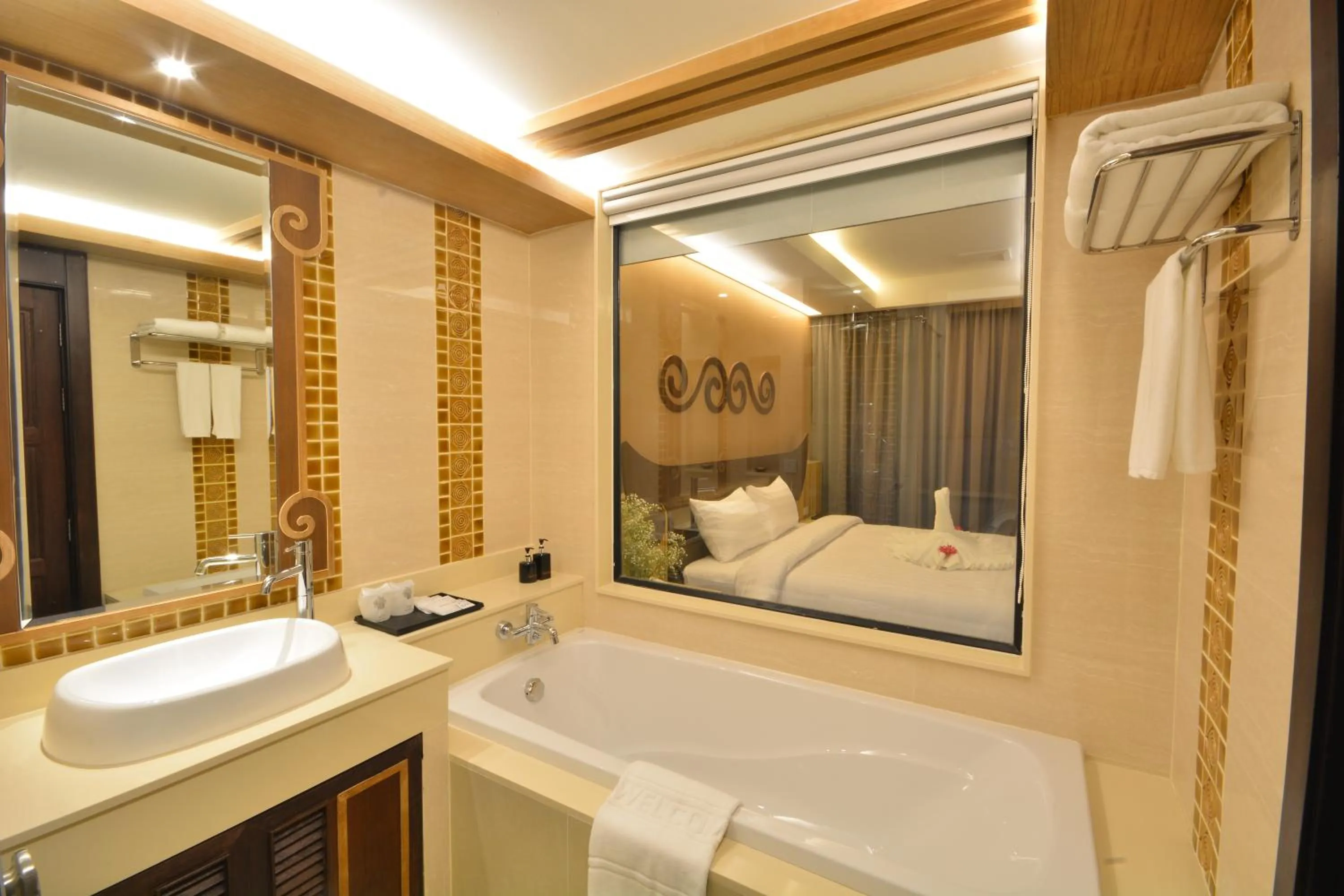 Bathroom, Bed in Le Bali Resort & Spa