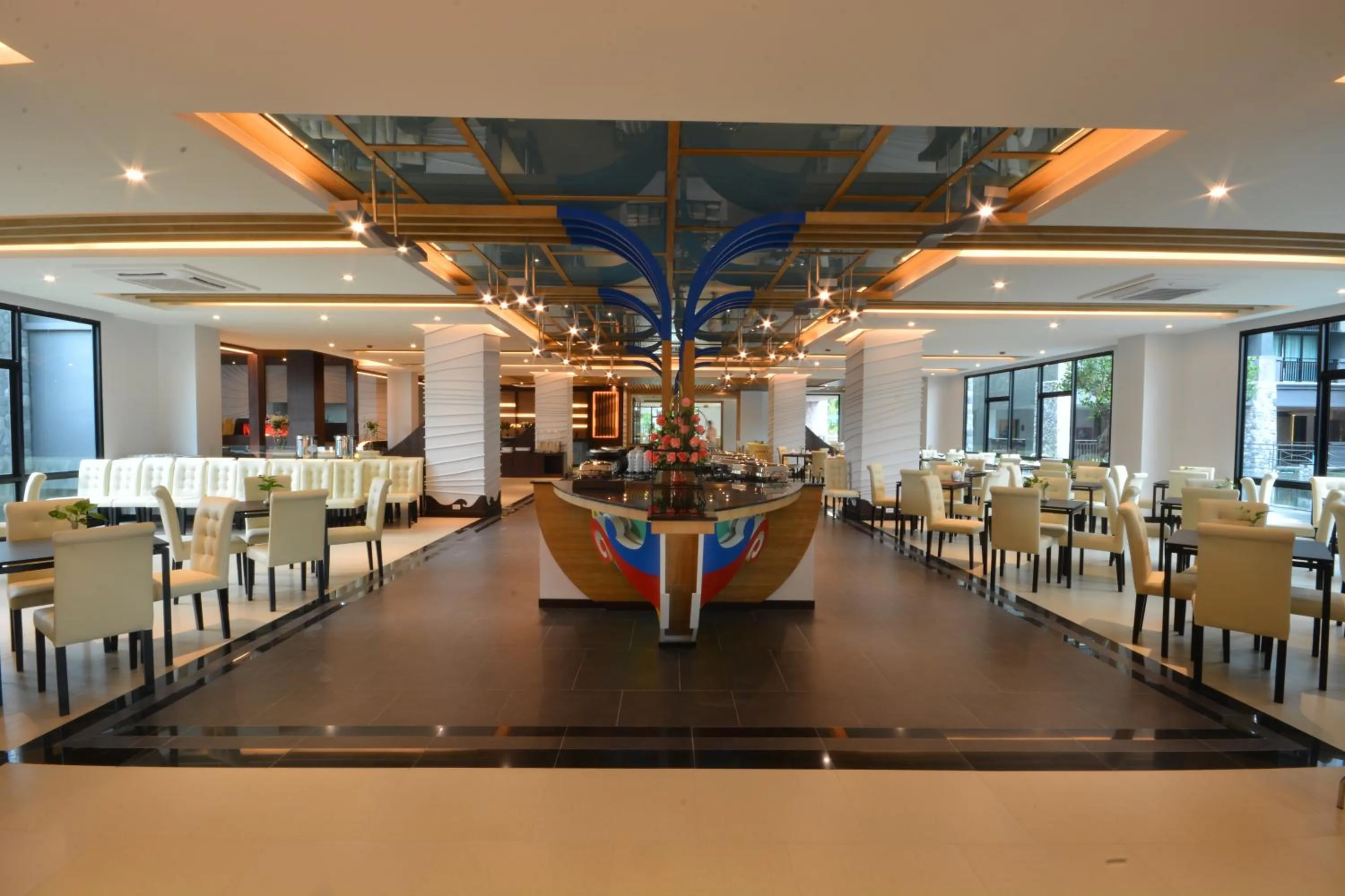 Restaurant/places to eat in Le Bali Resort & Spa