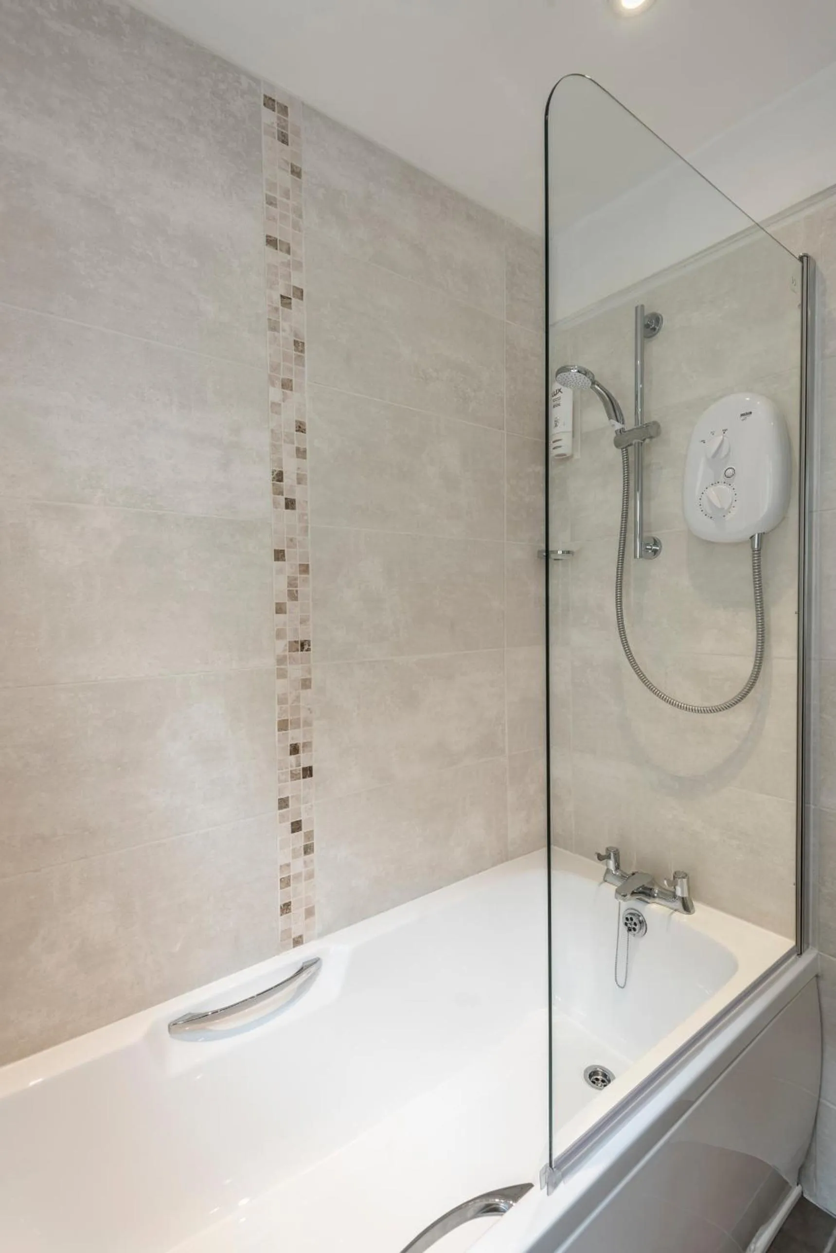 Shower in The Wilton