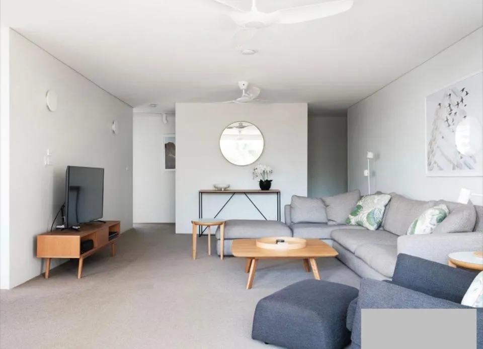 Oceania on Burleigh Beach