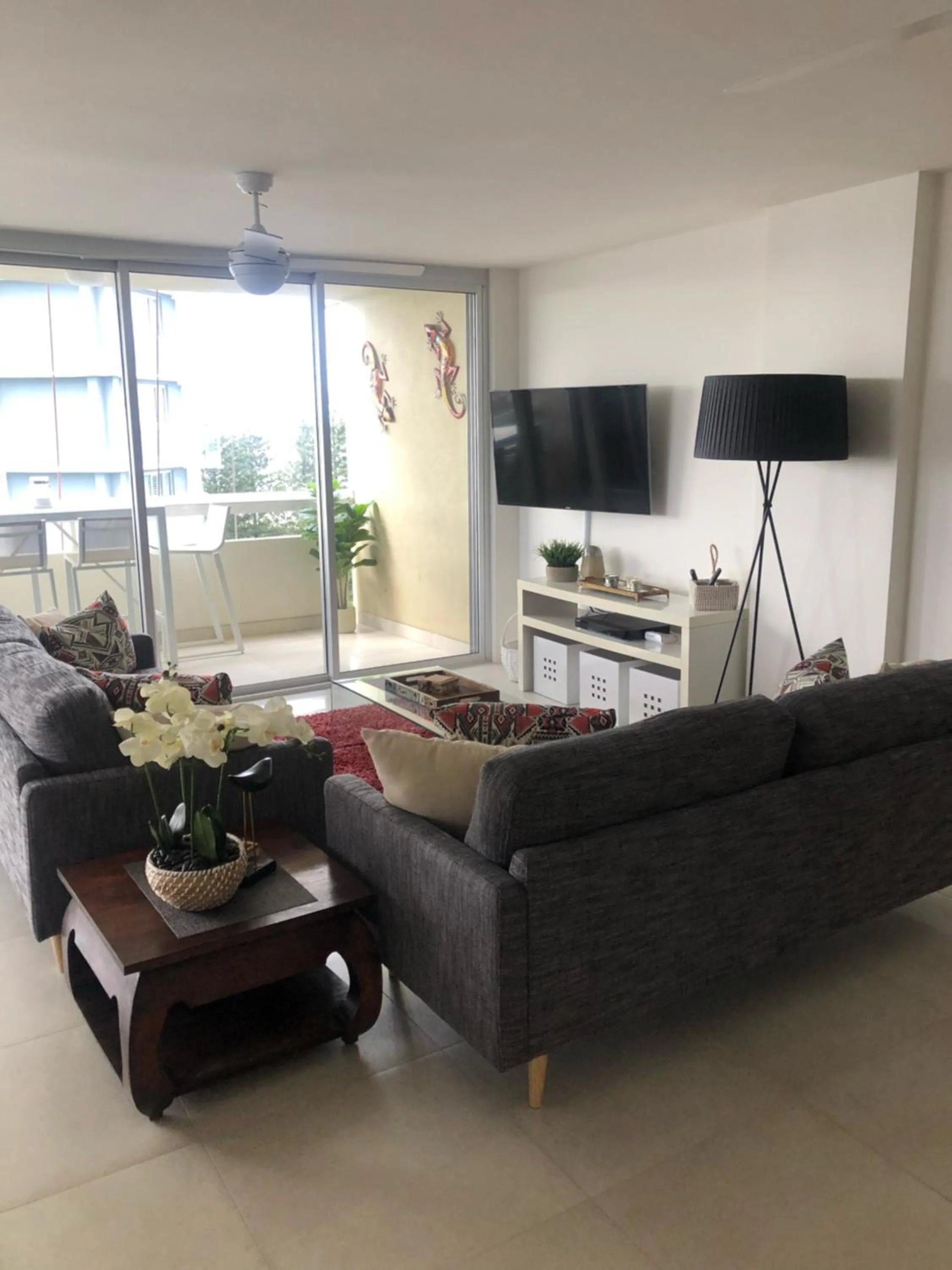 Living room in Oceania on Burleigh Beach