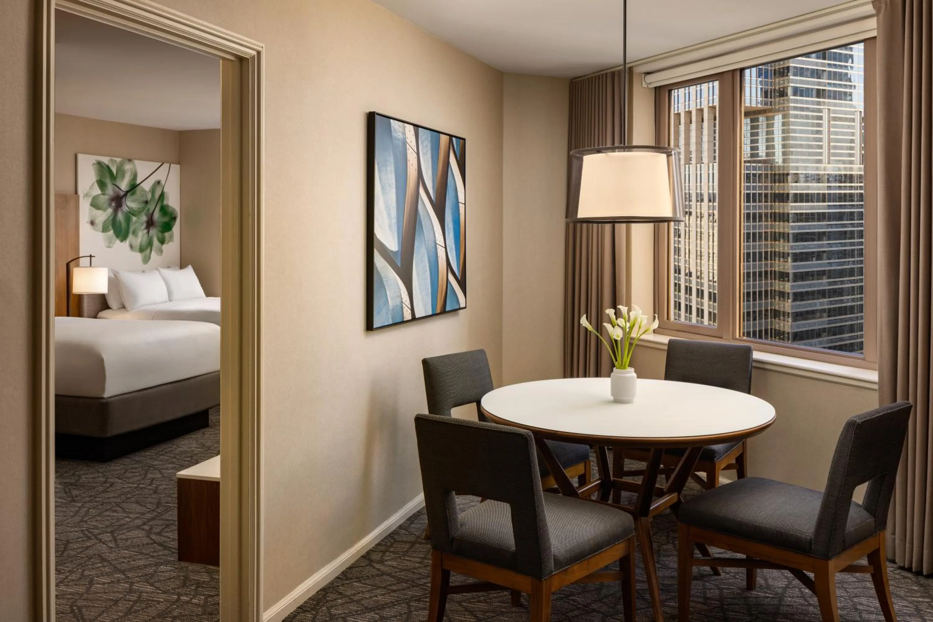 Living room, Bed in Fairmont Chicago Millennium Park