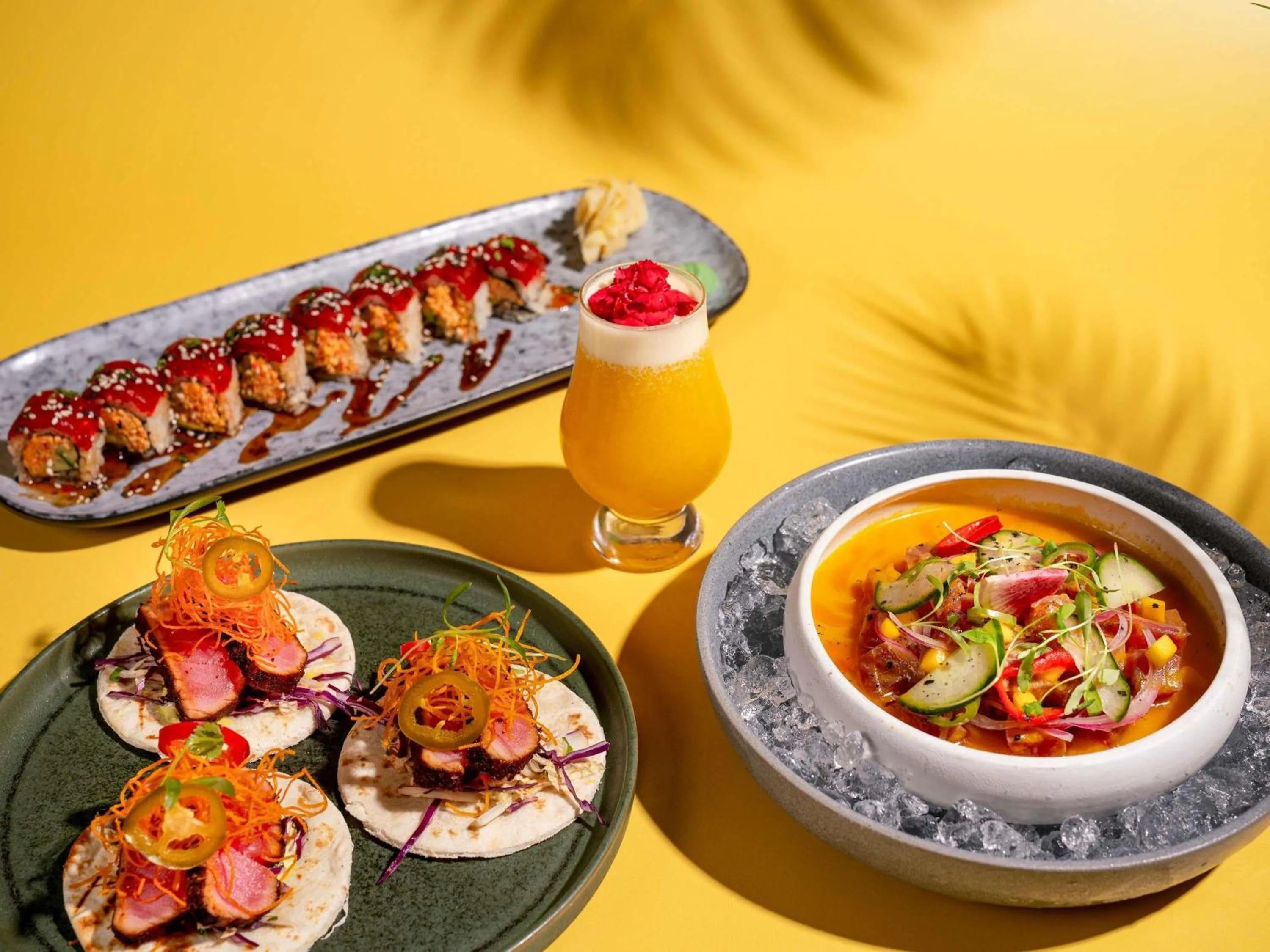 Restaurant/places to eat in Fairmont Chicago Millennium Park