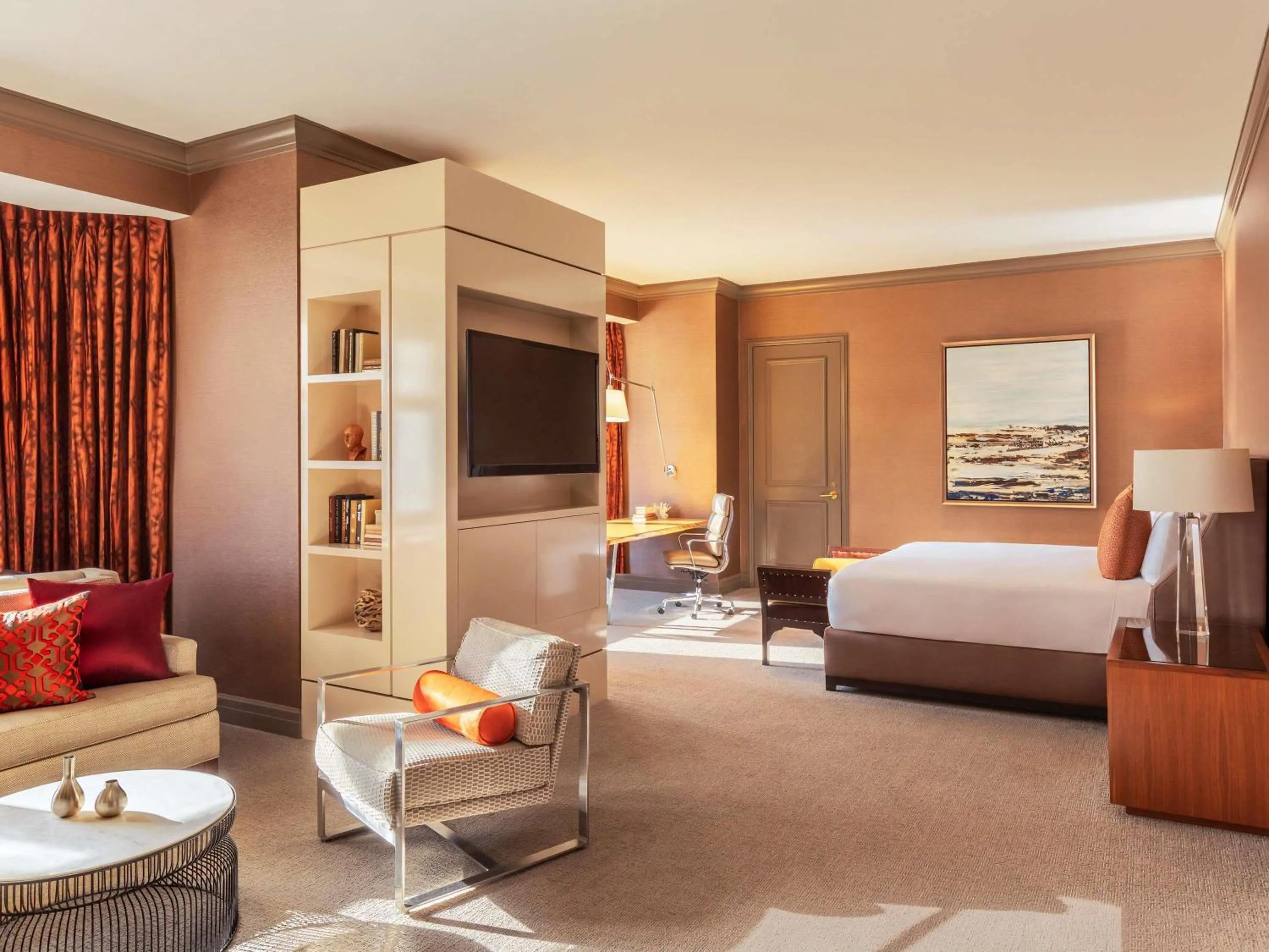 Bedroom, Bed in Fairmont Chicago Millennium Park